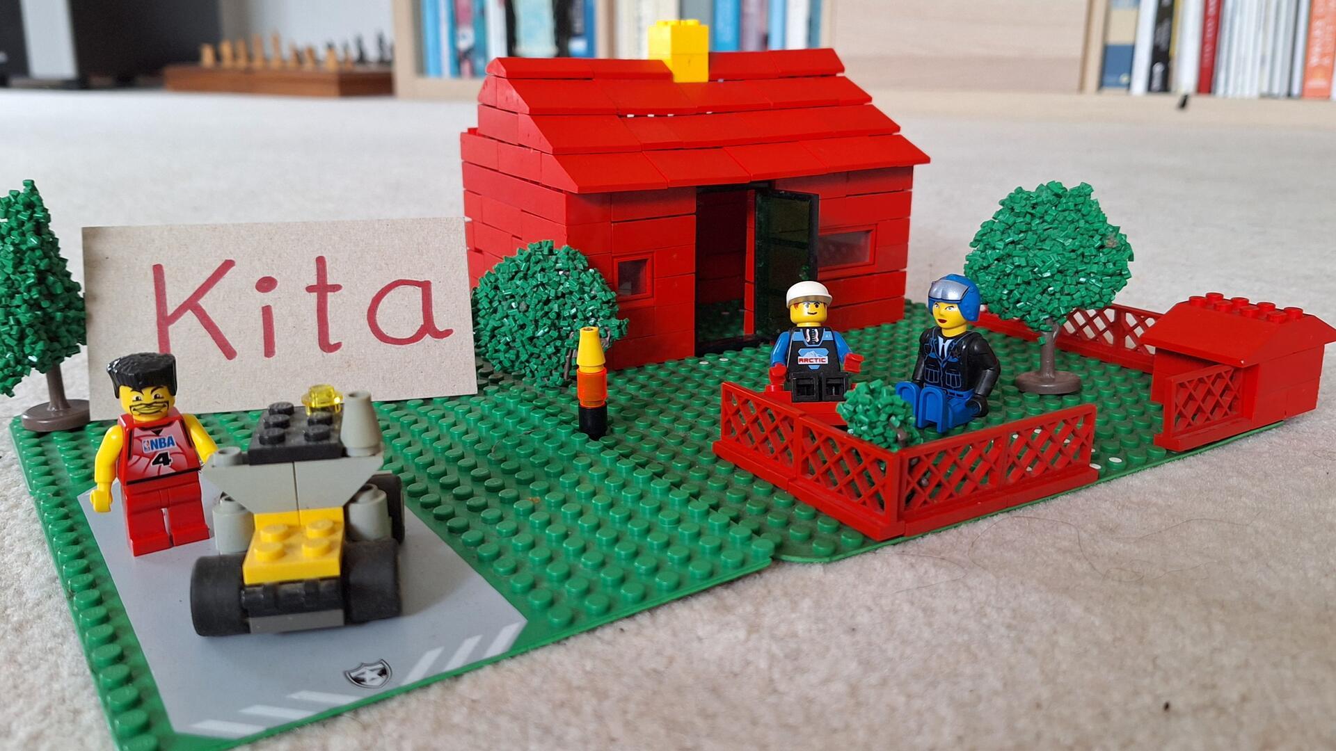 Eine Kita aus Lego-Steinen.