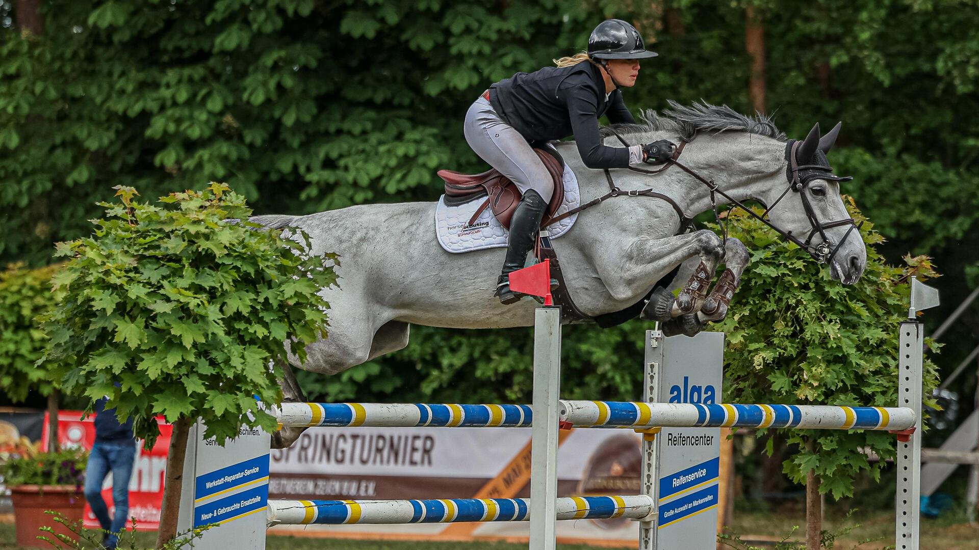 Die gebürtige Zevenerin Mylen Kruse belegte im S-Springen einen großartigen zweiten Platz.