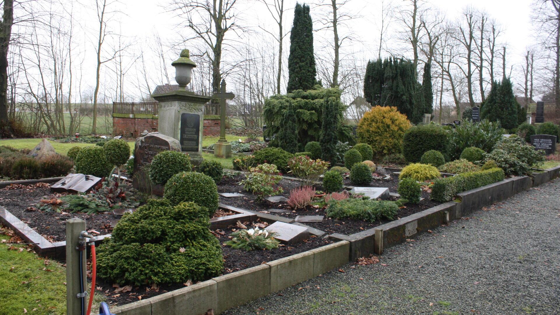 Friedhof in Hagen. In der Gemeinde Hagen werden die Friedhofsgebühren zum Teil stark erhöht.