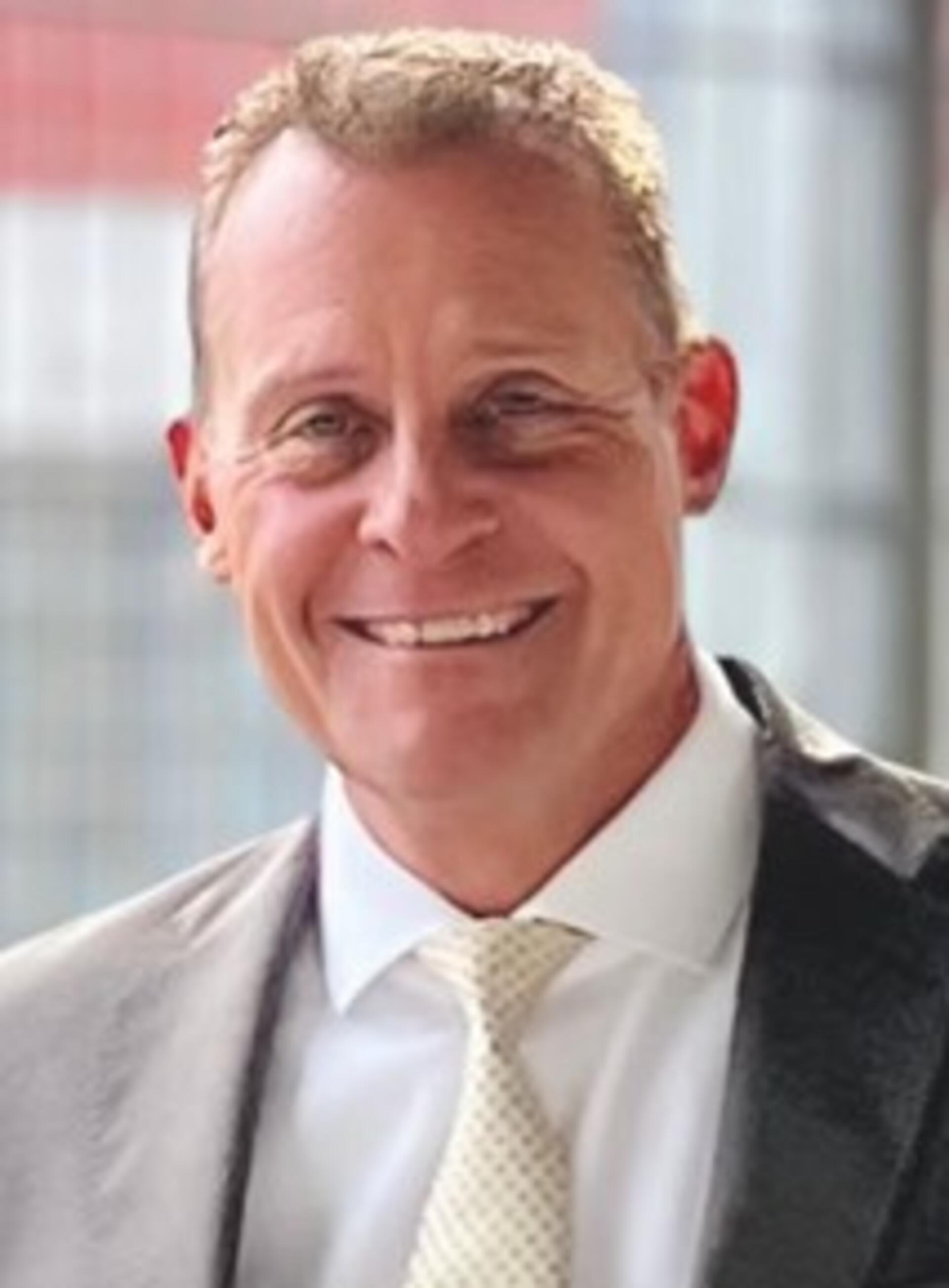 Dr. Arne Wieben 