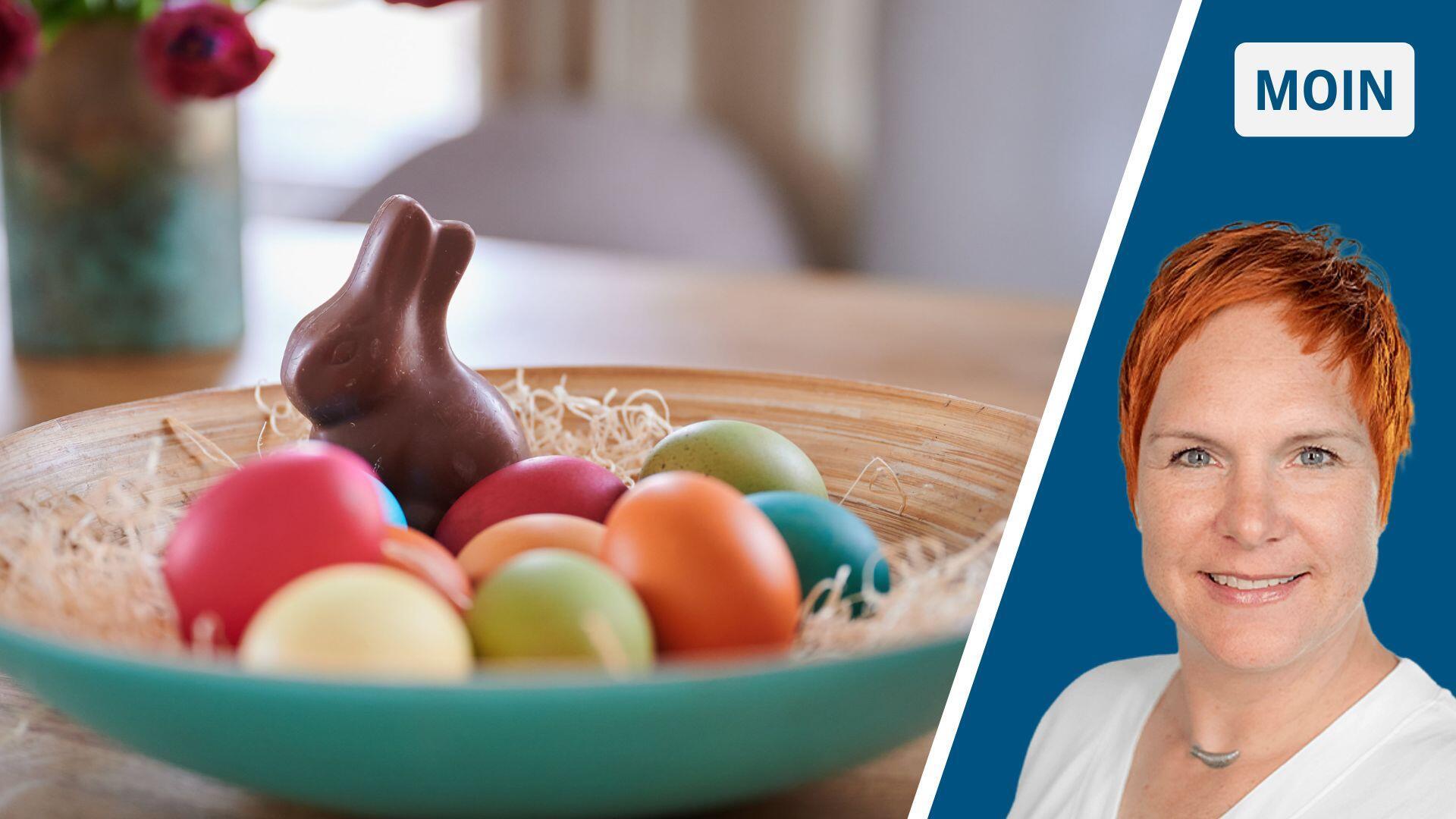 Ein Schoko-Osterhase nackt bei verschiedenen bunten Eiern. Für den Preis muss er mitarbeiten, findet die Autorin.