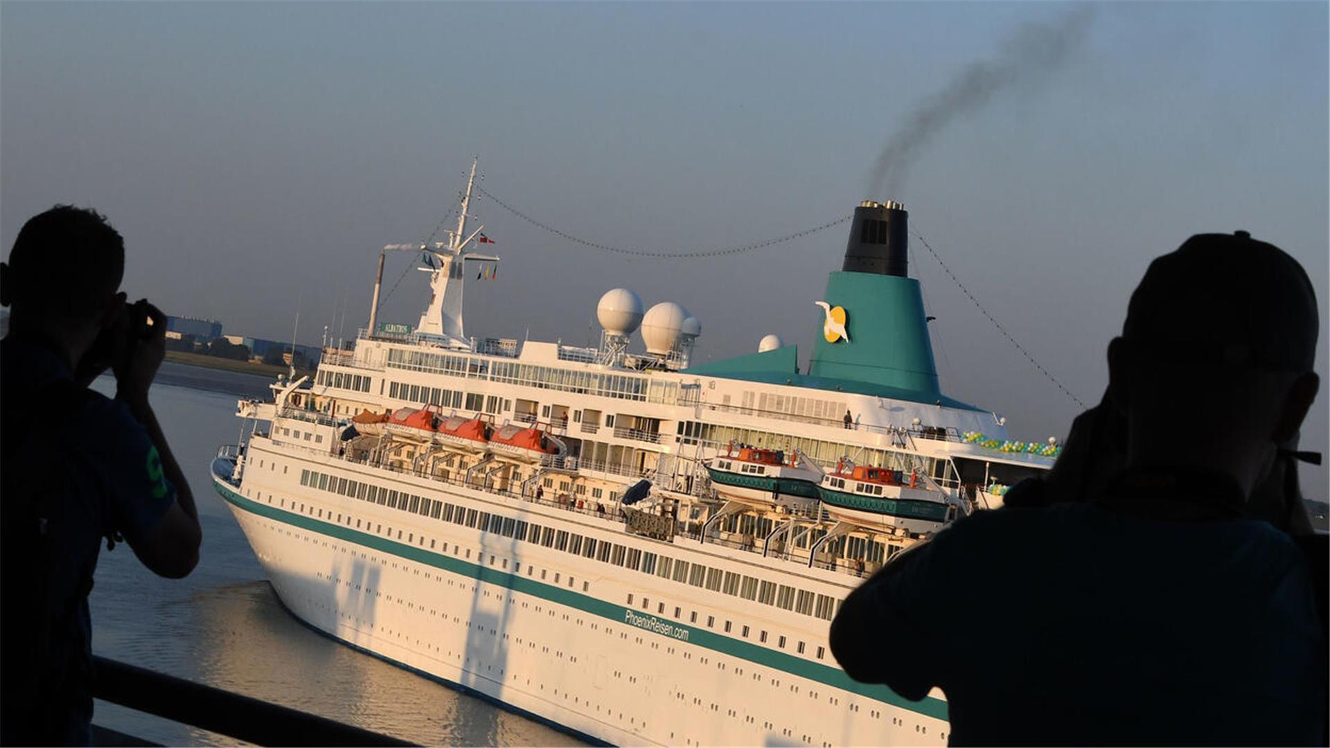 Der Bremerhaven Cruise Port öffnet die Besuchergalerie.