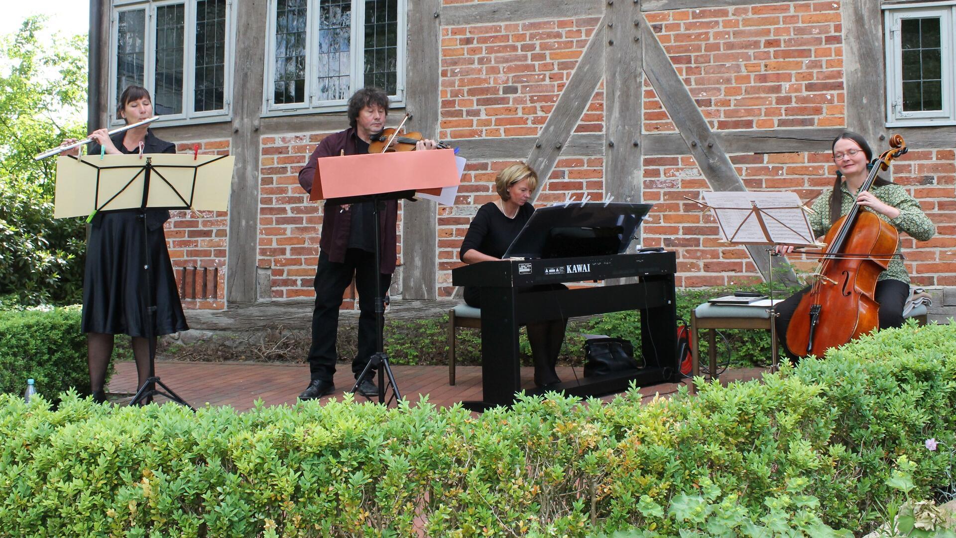 Serenadenkonzert im Garten des Königin-Christinen-Hauses Zeven
