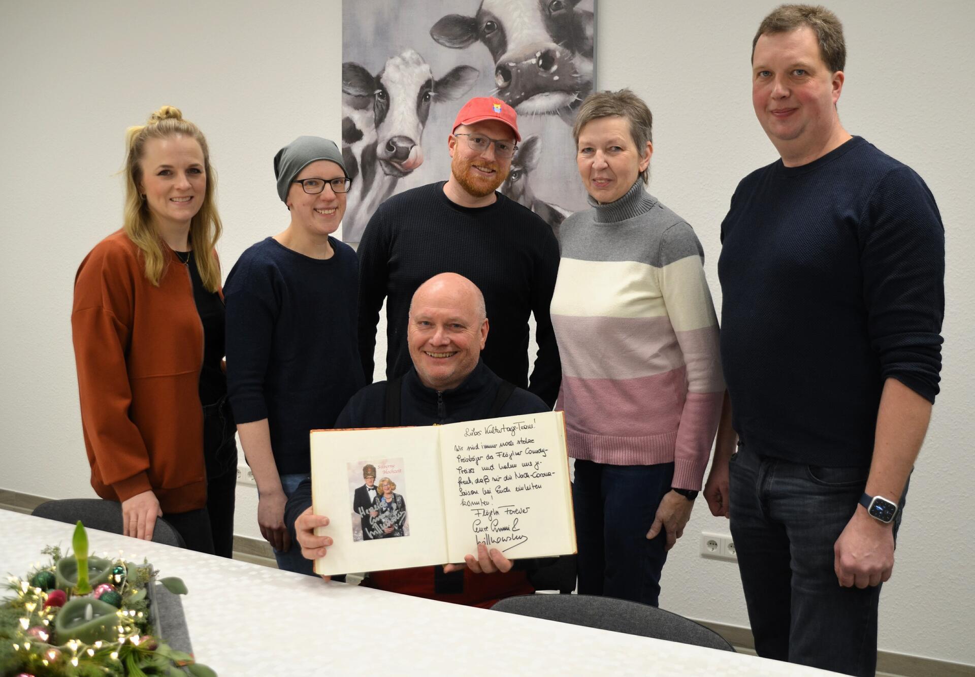 Von links: Janet Mangels, Antje Krause, Matthias Meyer, Doris Nolting und Jörg Rademacher
Vorne: Gerd Lohmann