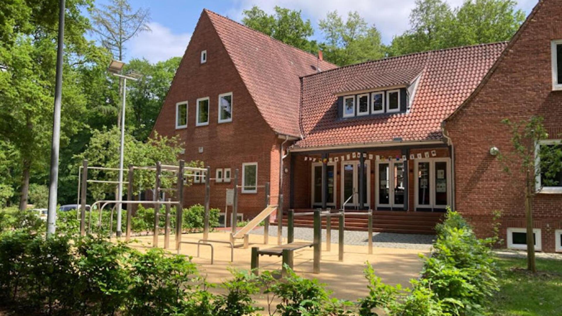 Das Kinder- und Jugendhaus neben den Tennisplätzen in der Kleinen Ahe in Zeven.