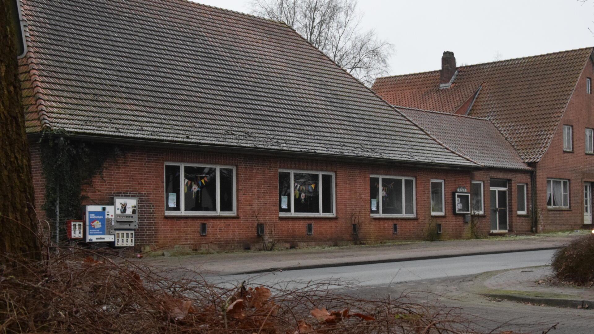 Der ehemalige Dorftreff an der Hauptstraße in Rhade. Er soll abgerissen werden. 