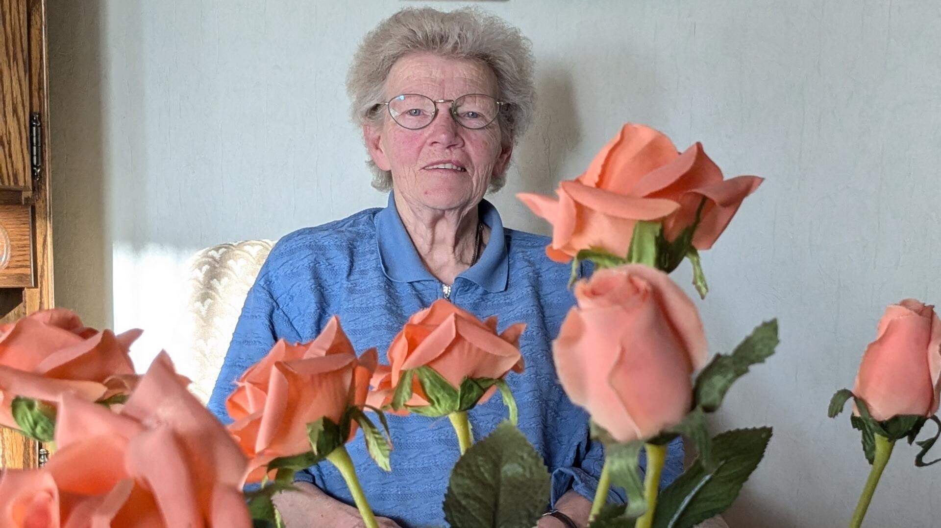 Elsbeth Delventhal wurde für ihre jahrzehntelange ehrenamtliche Tätigkeit im Landfrauenverein Geestenseth geehrt.
