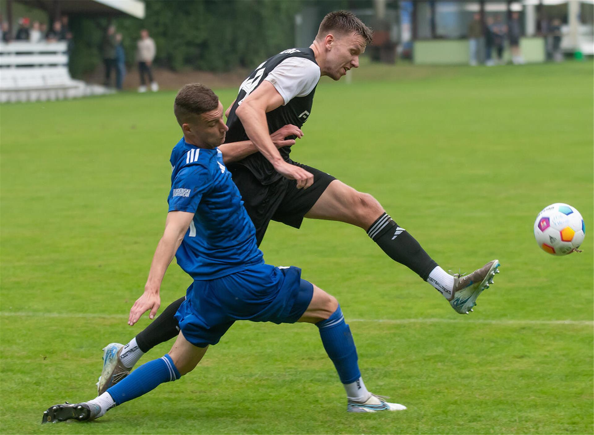 Eric Köhler blieb im Spiel gegen Brinkum ohne Torerfolg, gehörte aber erneut zu den Aktivposten im Heeslinger Angriff.