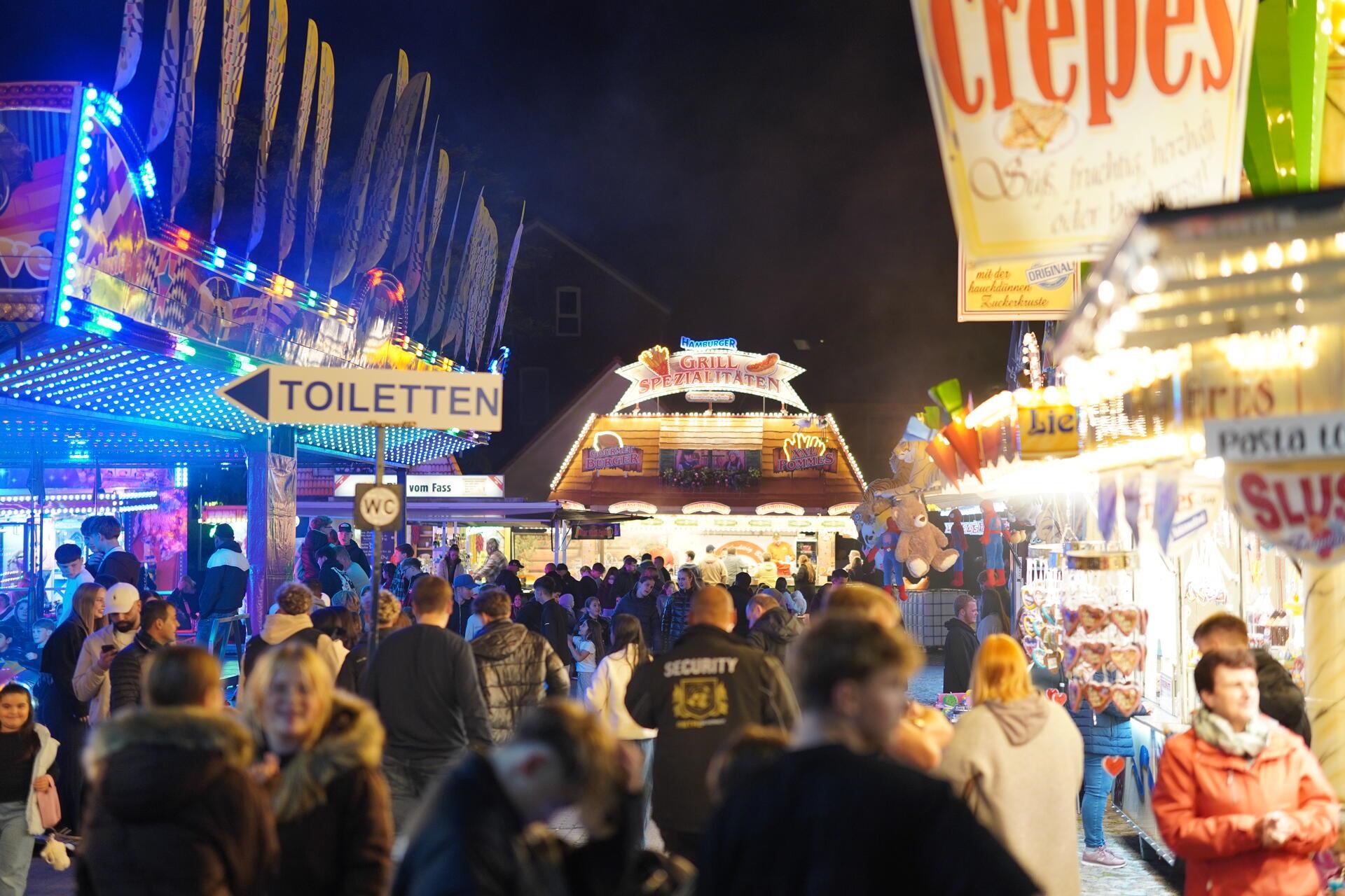 Festplatz am Samstagabend