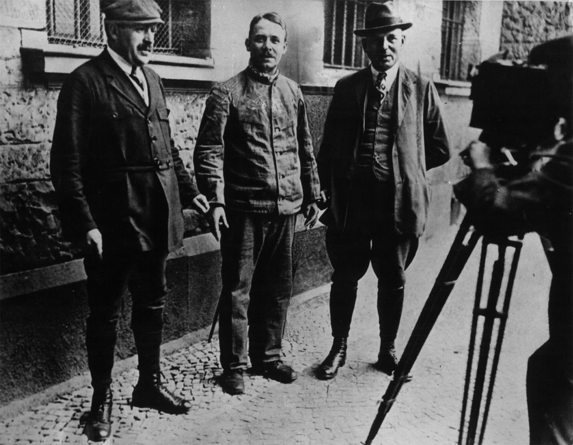 Fritz Haarmann (M, undatiertes Archivbild) ermordete in den 1920er Jahren in Hannover mindestens 24 Jungen und junge Männer.