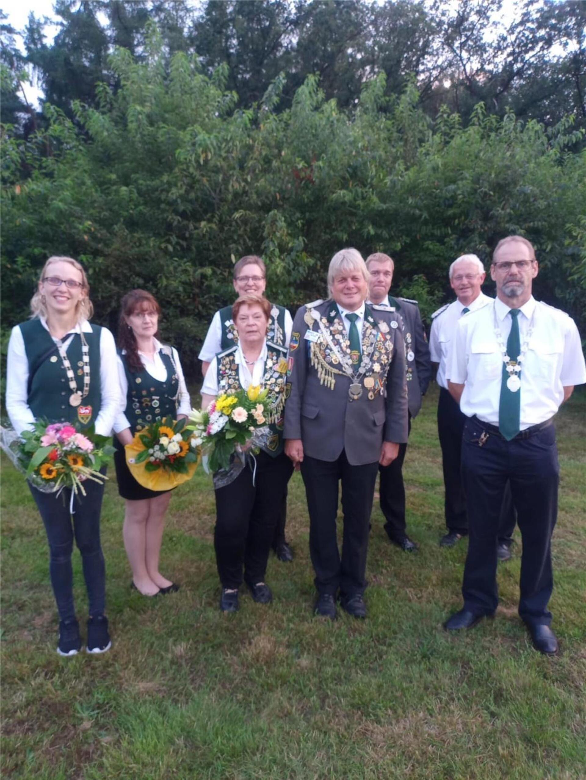Der Hofstaat 2024 in Breddorf