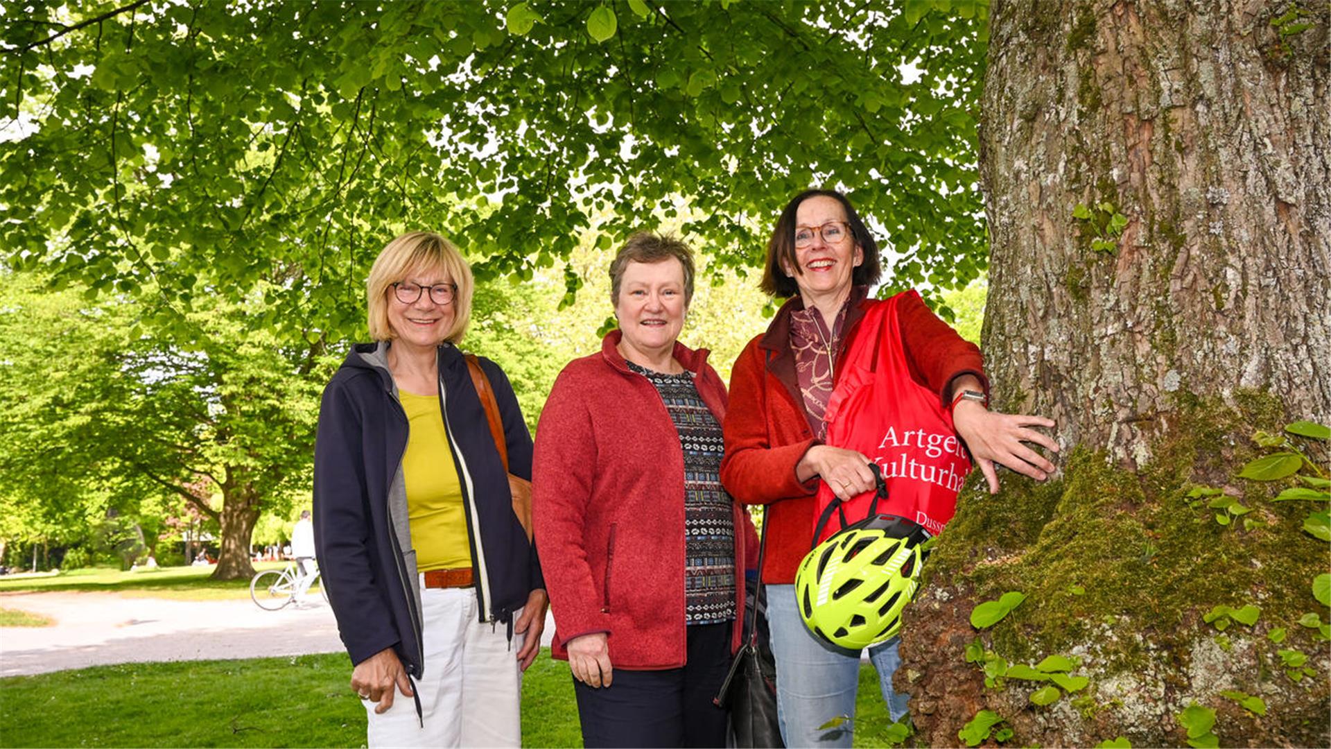 Gabriele Michaelis (Nabu), Dr. Irina Lewin (Fuss e.V.) und Dr. Corinna Förster (BI Reinkenheider Forst) sind Teil des „Bündnis Stadtgrün“.