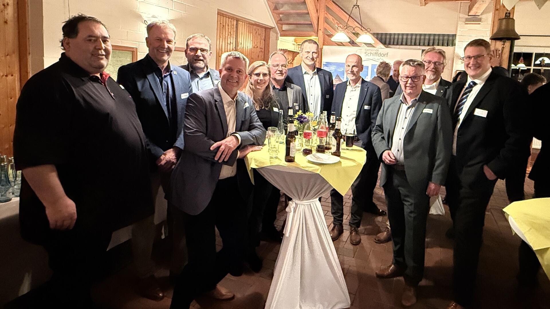 Gäste aus Politik, Wirtschaft, Gesellschaft und Institutionen kamen beim Schiffdorfer Gästeabend zusammen.