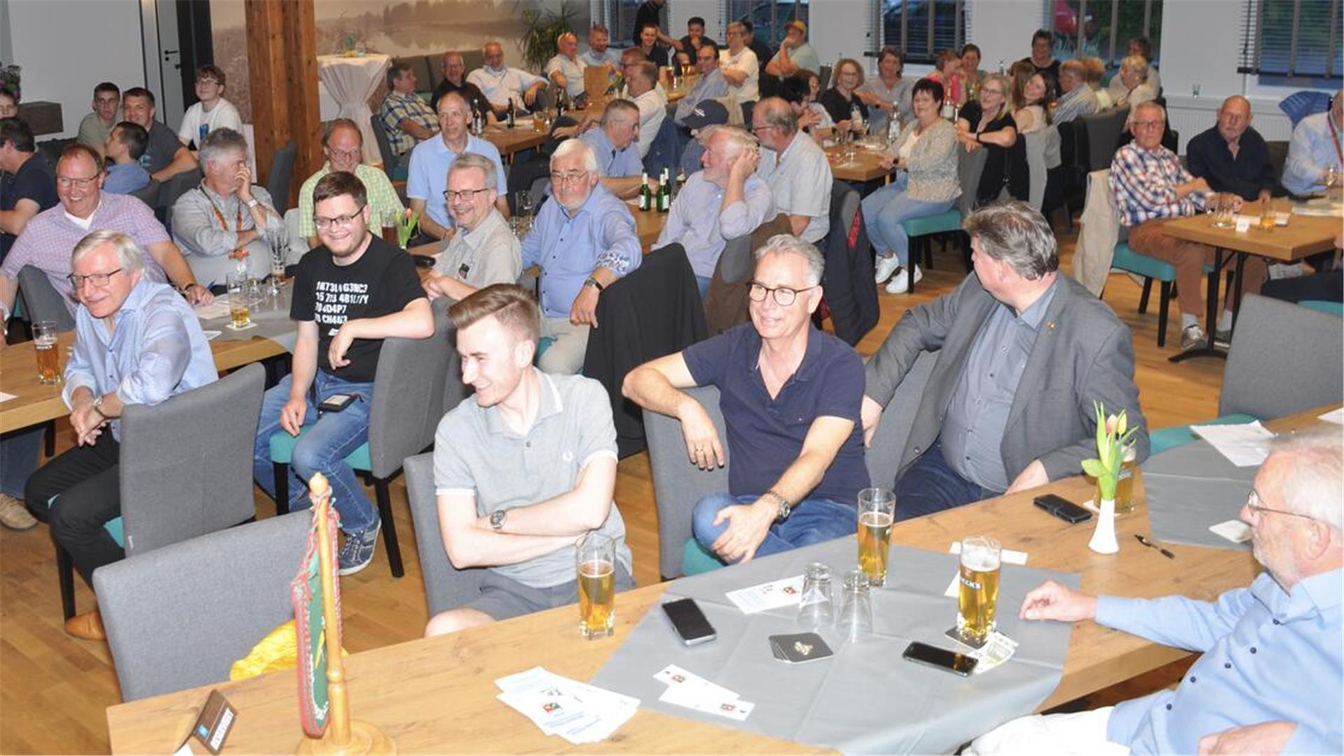 Gute Stimmung bei der Schützengesellschaft zu Bremervörde, deren Mitglieder sich aufs bevorstehende Schützenfest freuen.