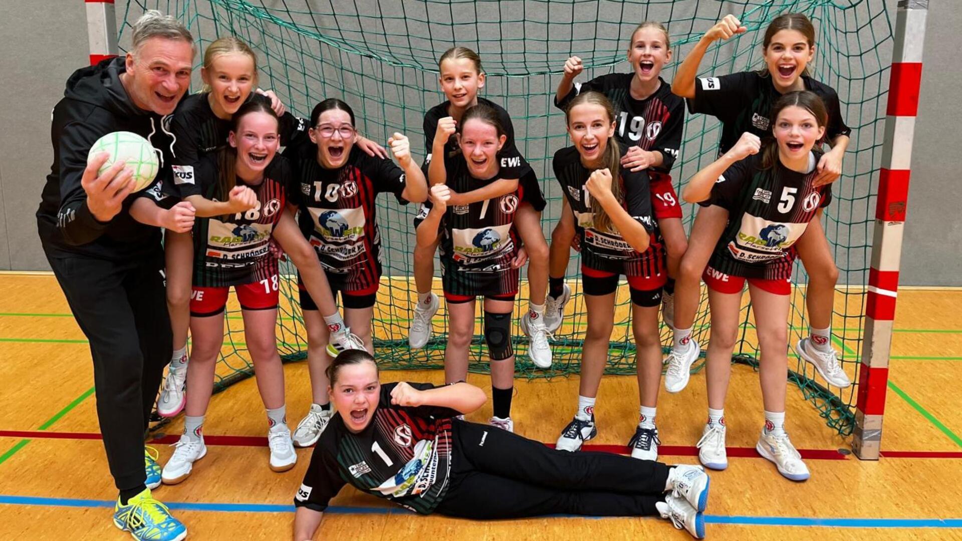 Haben sich für die Regionsoberliga qualifiziert: Die von Stefan Pragmann trainierten D-Mädchen des TSV Bremervörde.