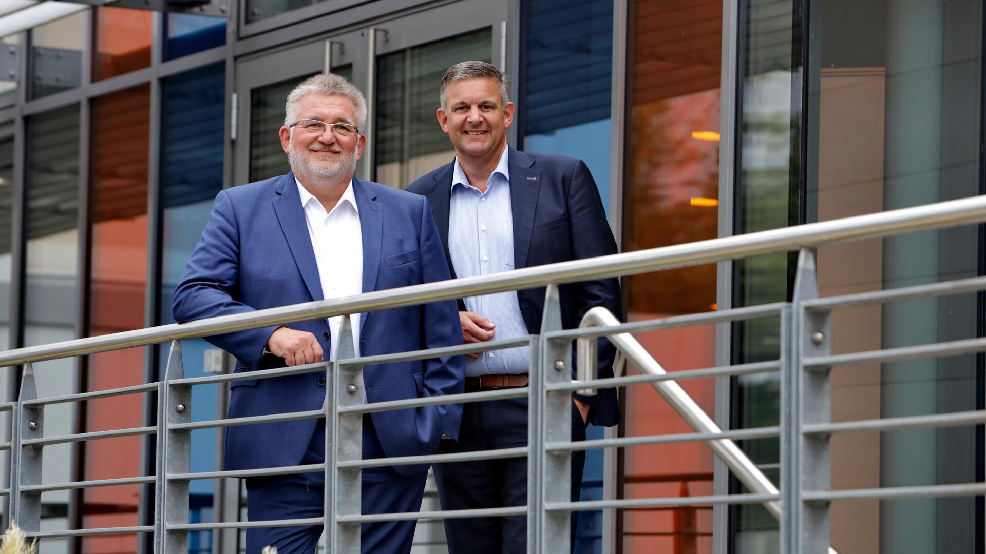 Handwerkskammer-Präsident Detlef Bade und Hauptgeschäftsführer Matthias Steffen (rechts) fordern von der Politik Reformen. Foto: Fotostudio Sascha Gramann