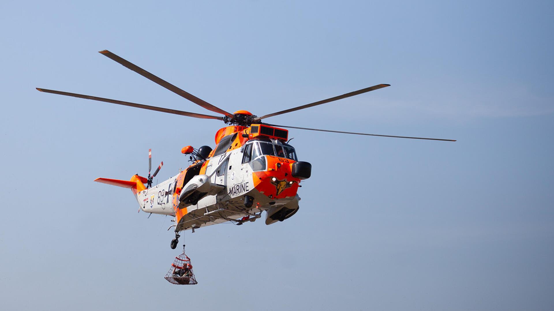 (mit Audio) Lauter Ton schreckt Bremerhavener aus dem Schlaf – neue Hinweise Blick auf einen Helikopter: Hatte das Geräusch etwas mit Hubschraubern zu tun?