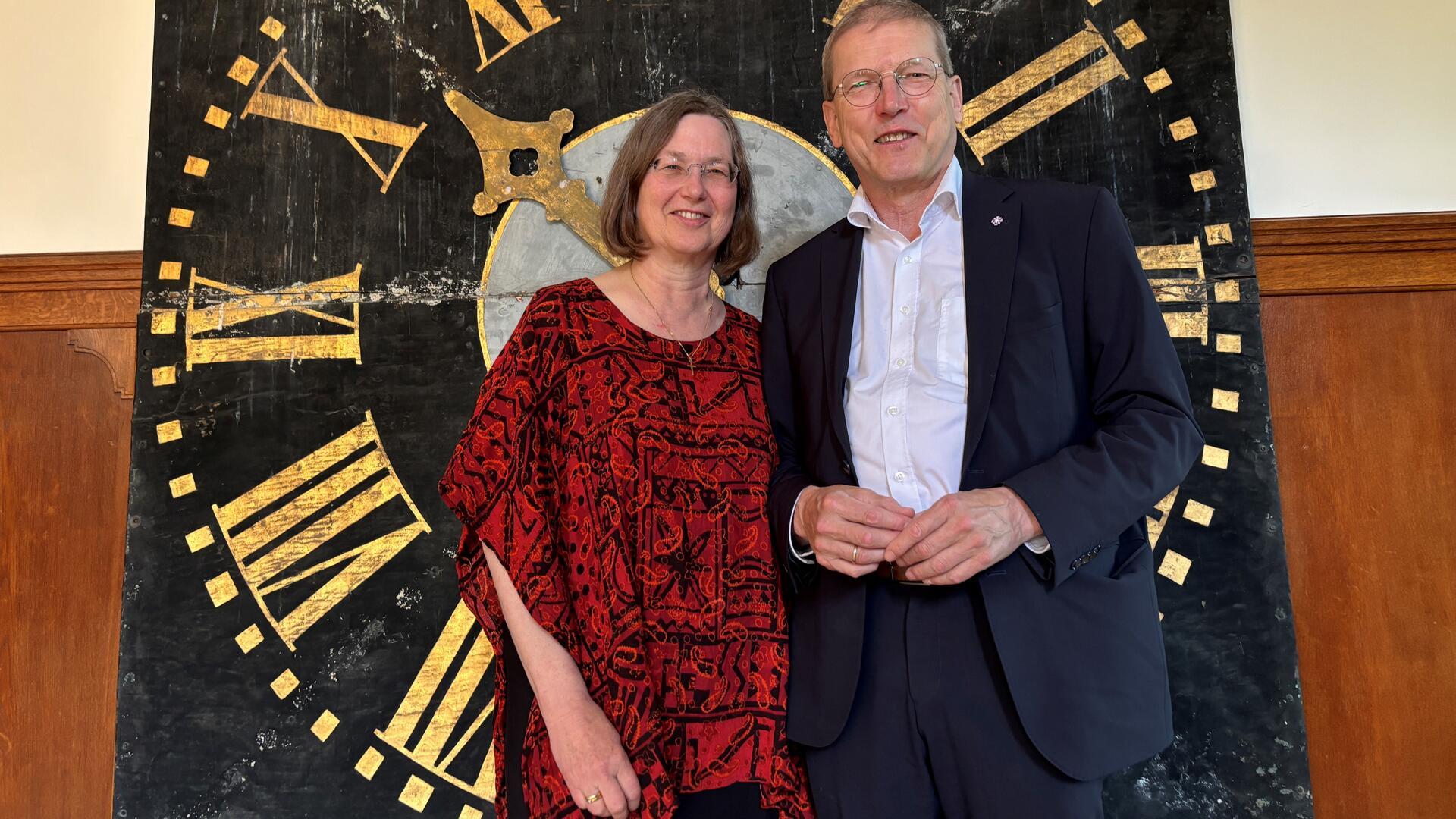 Ihre Zeit in Stade ist abgelaufen: Pastorin Claudia Brandy und ihr Mann, Regionalbischof Dr. Hans Christian Brandy, verabschieden sich in den Ruhestand.