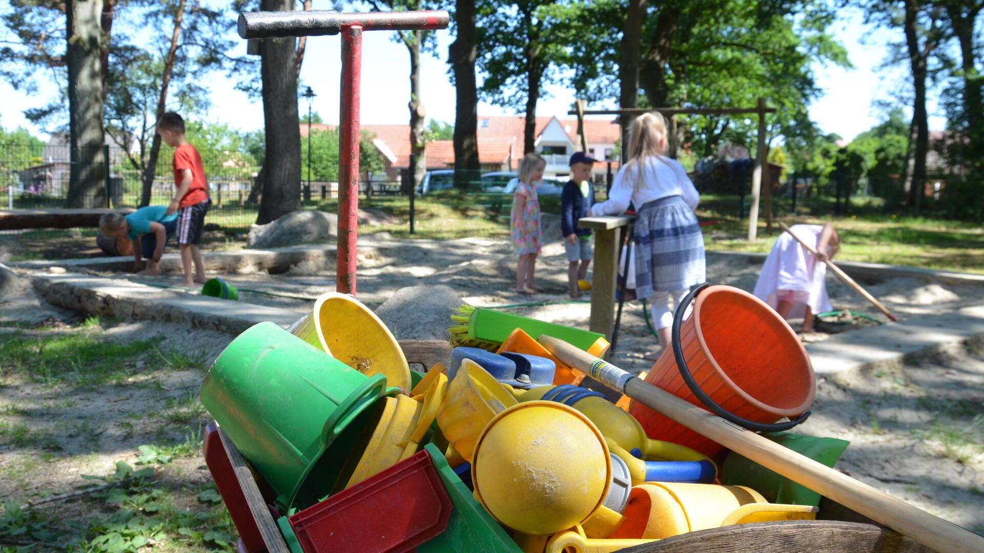 Im Kindergarten „Waldzwerge“ in Breddorf ist viel Platz zum Spielen, Toben und Entdecken. Davon können auch Kinder aus anderen Gemeinden profitieren.
