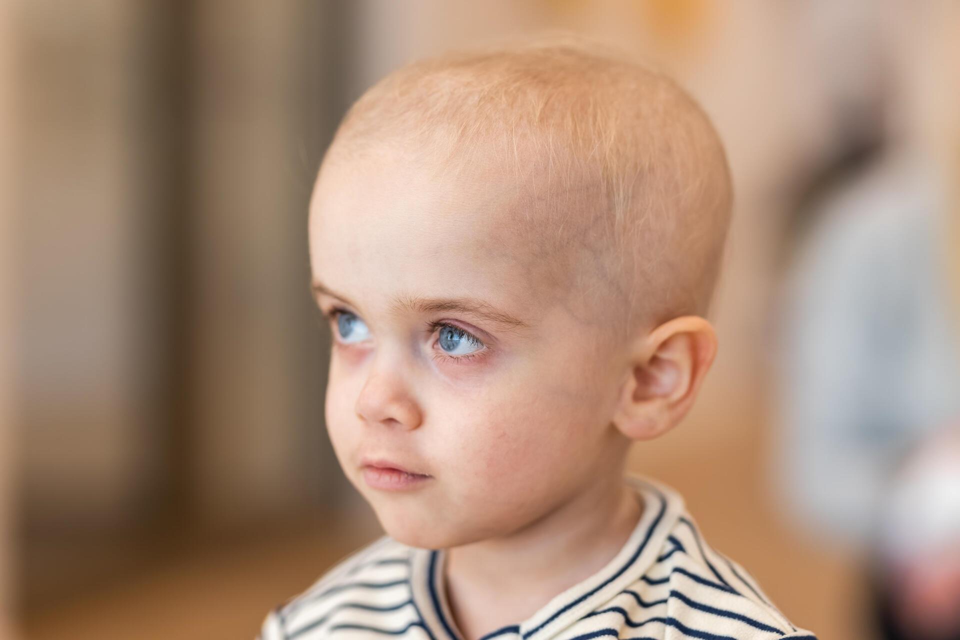 Im November hat Finn seine Chemotherapie in der Kinder- und Jugendklinik des Universitätsklinikums Freiburg begonnen, nachdem ein passender Stammzellspender gefunden wurde. Bisher haben die Stammzellen gut angeschlagen.