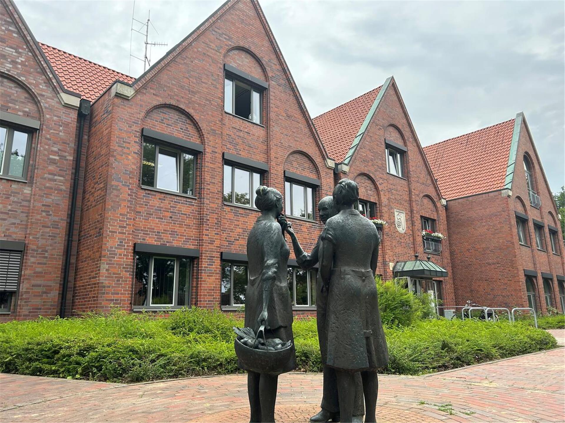 Im Tarmstedter Rathaus: Die Mitglieder des Samtgemeinderates befassten sich jetzt mit einer Dienstaufsichtsbeschwerde gegen den Samtgemeindebürgermeister Oliver Moje.