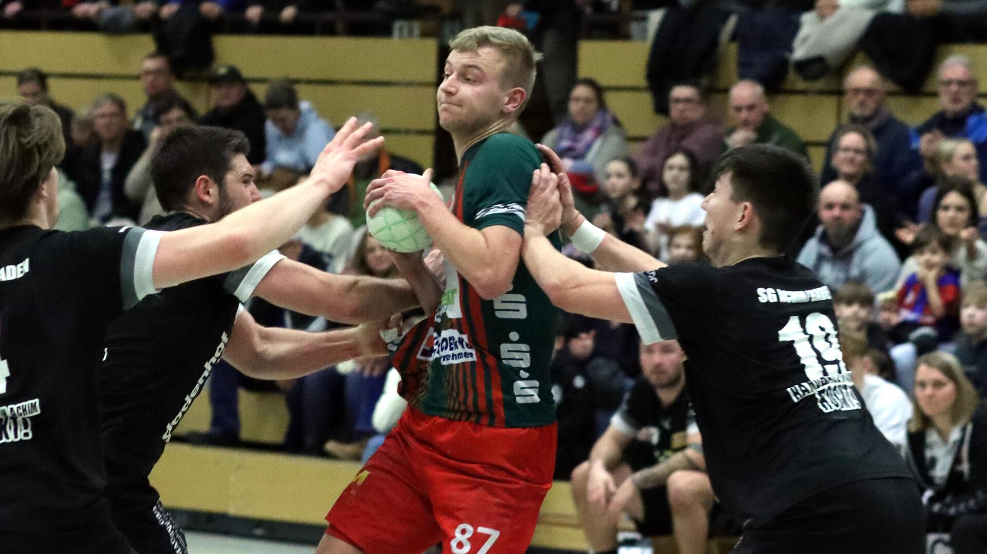 Im jüngsten Spiel gegen die SG Achim/Baden traf David Meinke (Mitte) fünfmal. Eine ähnliche Quote wäre gegen den HC Bremen sicher hilfreich.