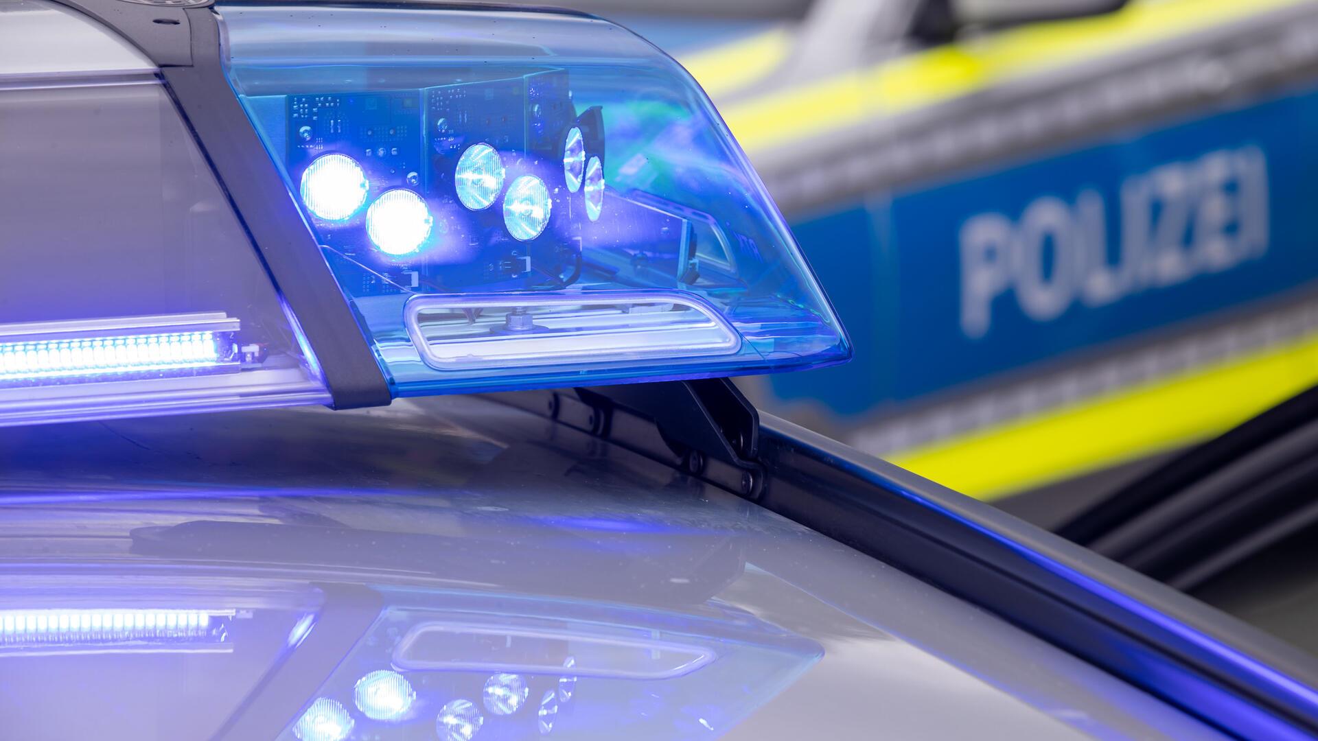 In Bremerhaven-Leherheide musste die Polizei anrücken, nachdem eine Seniorin beim Ladendiebstahl erwischt worden war und dann handgreiflich wurde.