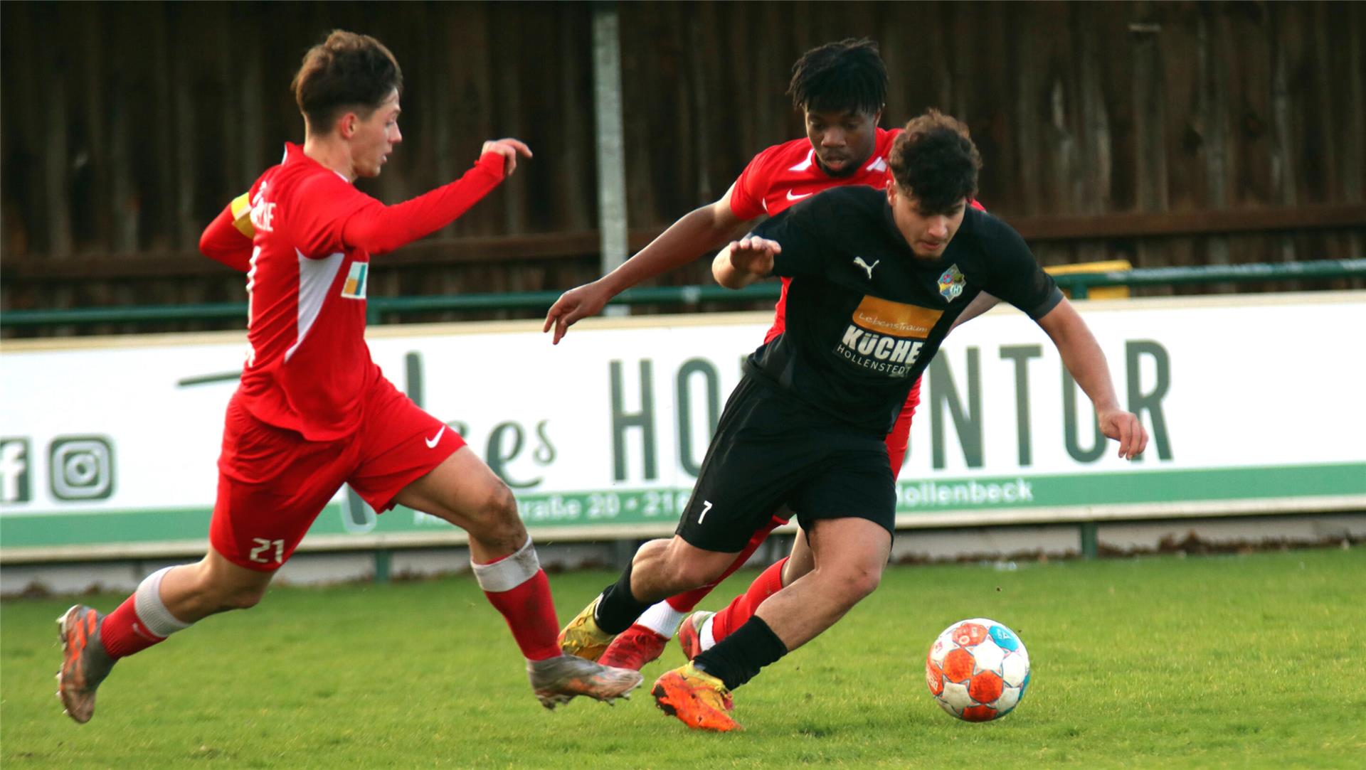 In der U 19-Regionalliga zählte Murat Boral (rechts) zu den Top-Torjägern. Jetzt möchte er sich beim BSC ebenso präsentieren.