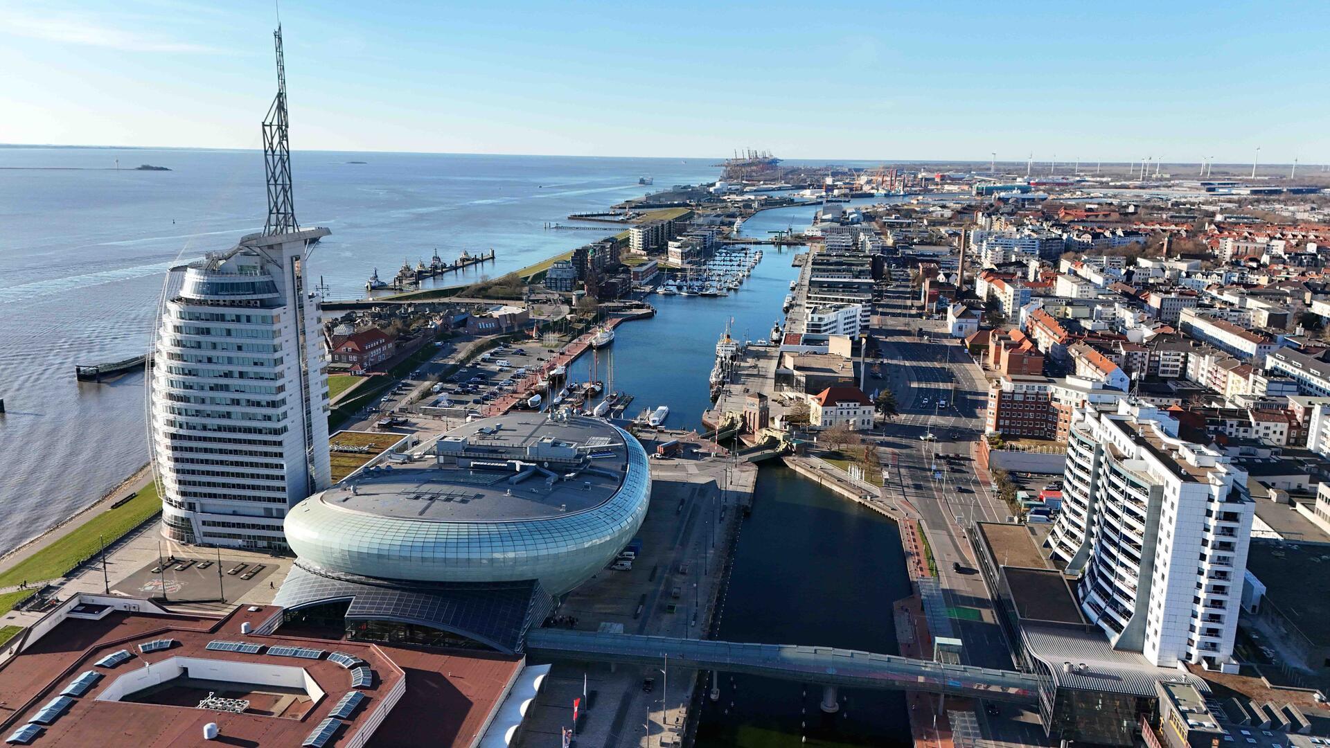 nenstadt Alter Neuer Hafen: Drohnen-Aufnahme von Wolfhard Scheer