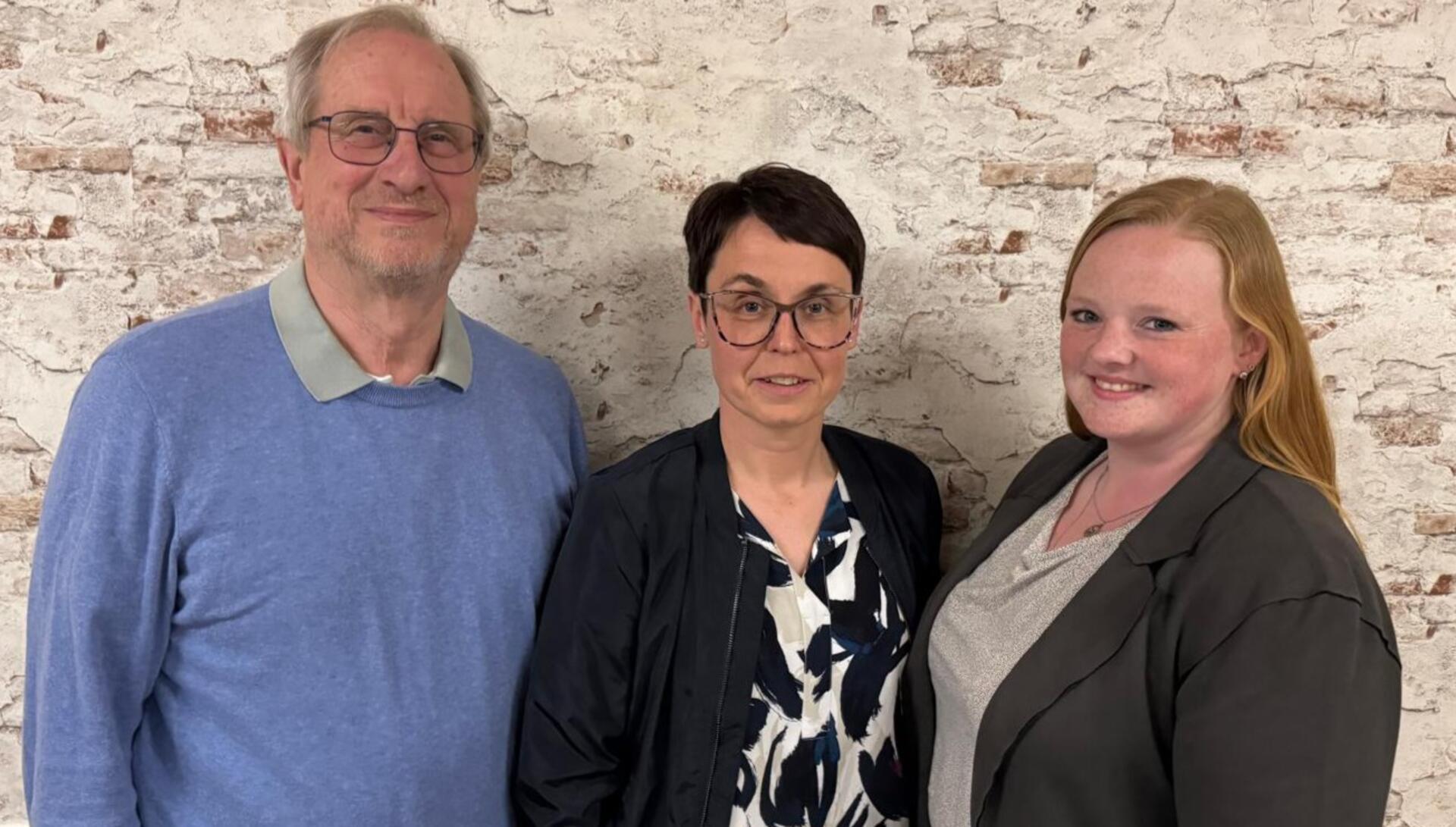 Kassenwart Gerd Sannmann (von links), die Erste Vorsitzende Stephanie Schriefer und die neue Zweite Vorsitzende Alix Stahmann blicken optimistisch in die Zukunft des Heimatvereins. 