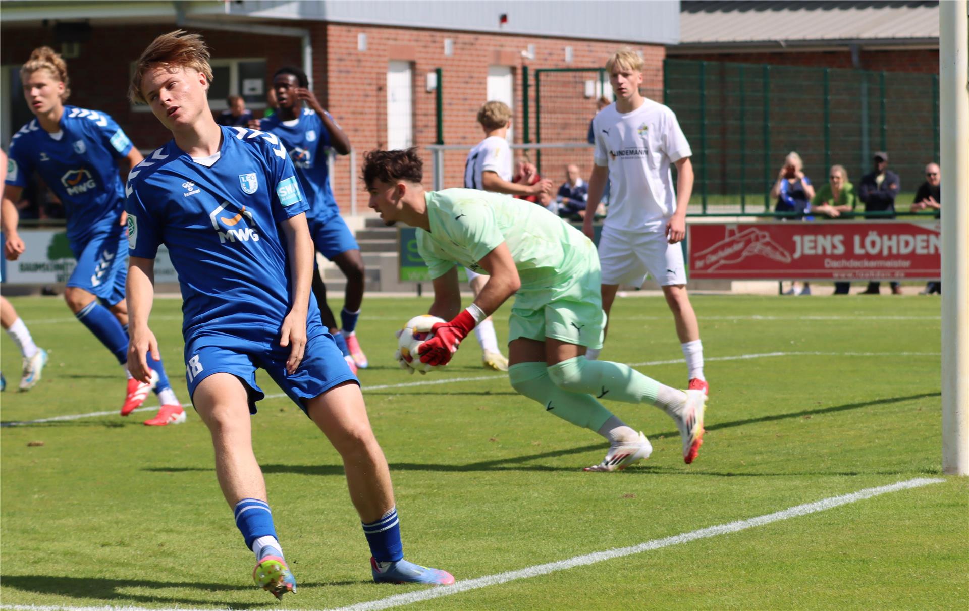 Keeper Laurin Peschlow war beim 2:0-Sieg gegen den 1. FC Magdeburg ein sicherer Rückhalt seiner Mannschaft.