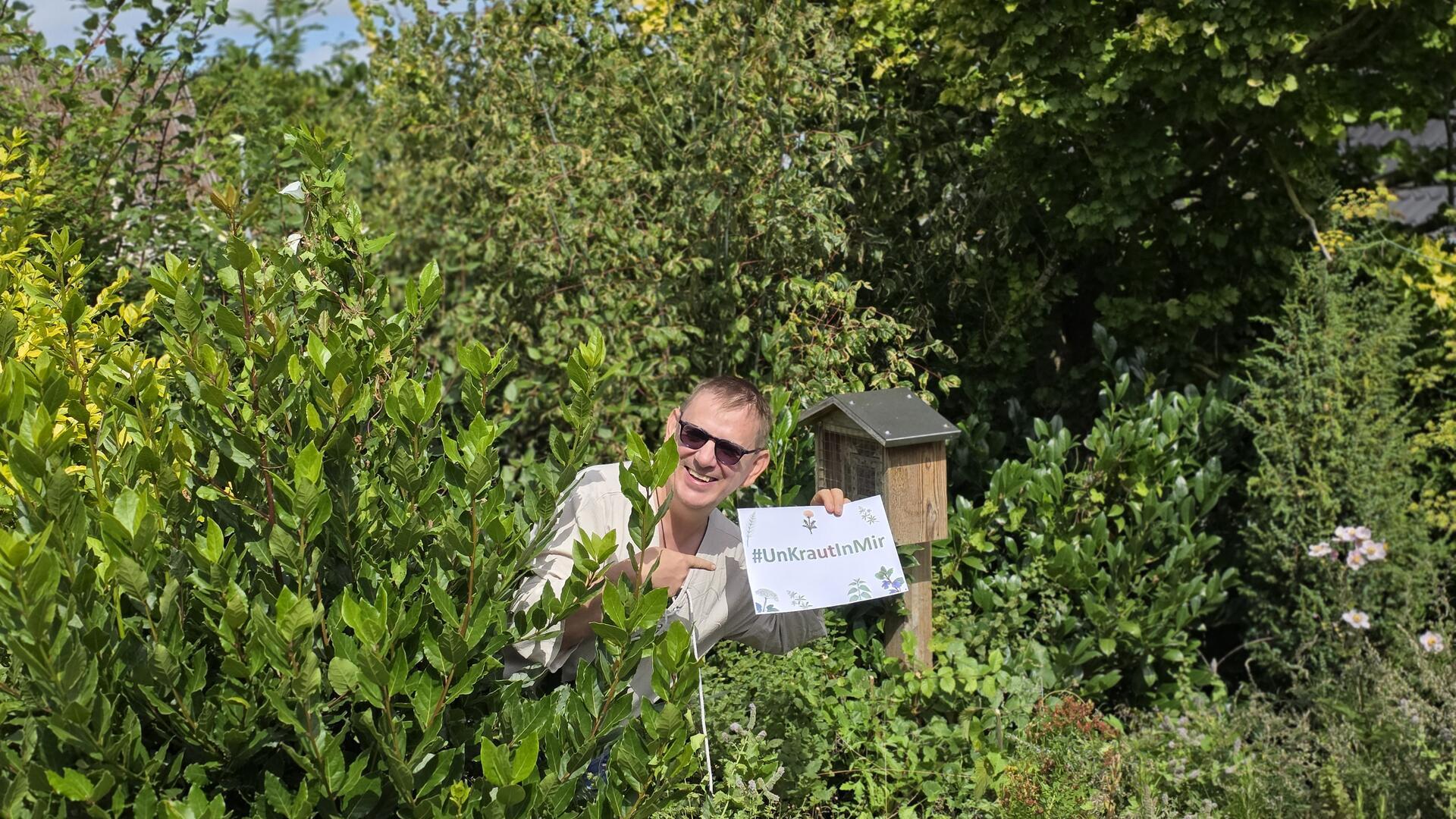 Kreativ und unterhaltsam: Dirk Schwerdts in seinem Element, den Wildkräutern.