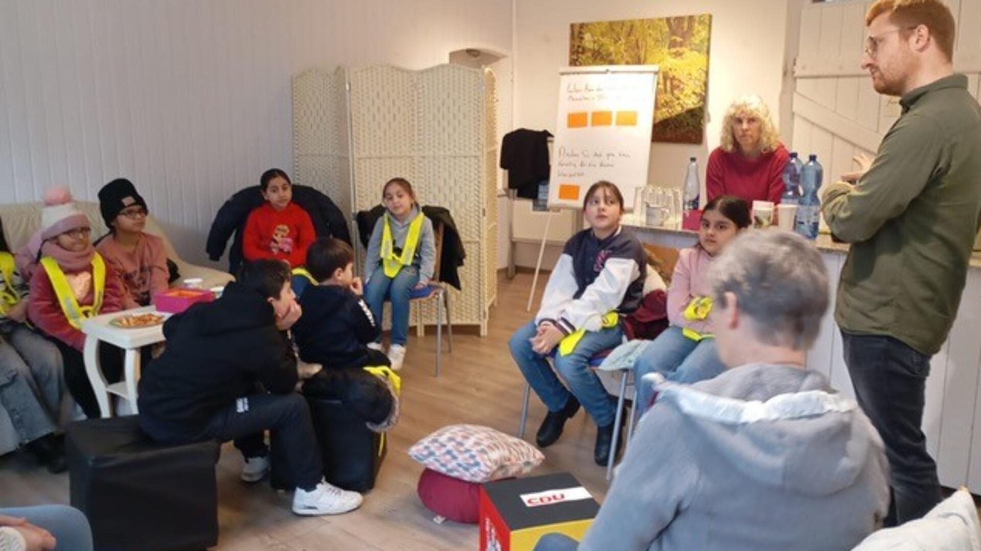 Kürzlich besuchte Ortsbürgermeister Dirk Stelling den Nachbarschaftsladen im „Zuhörcafé“.