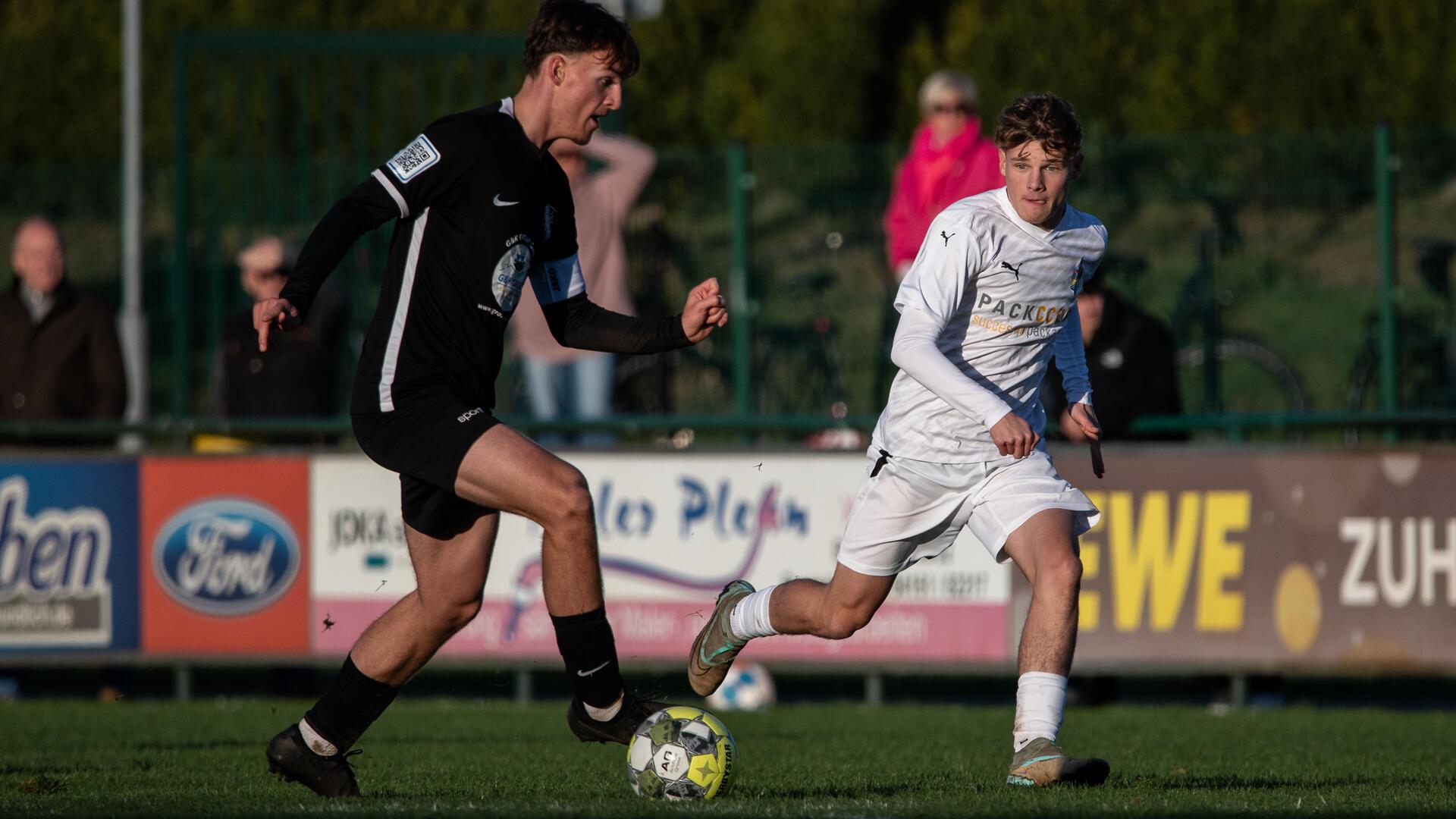 Lenn Pauly (rechts) machte beim 4:2-Sieg beim TSV Havelse ein ganz starkes Spiel.
