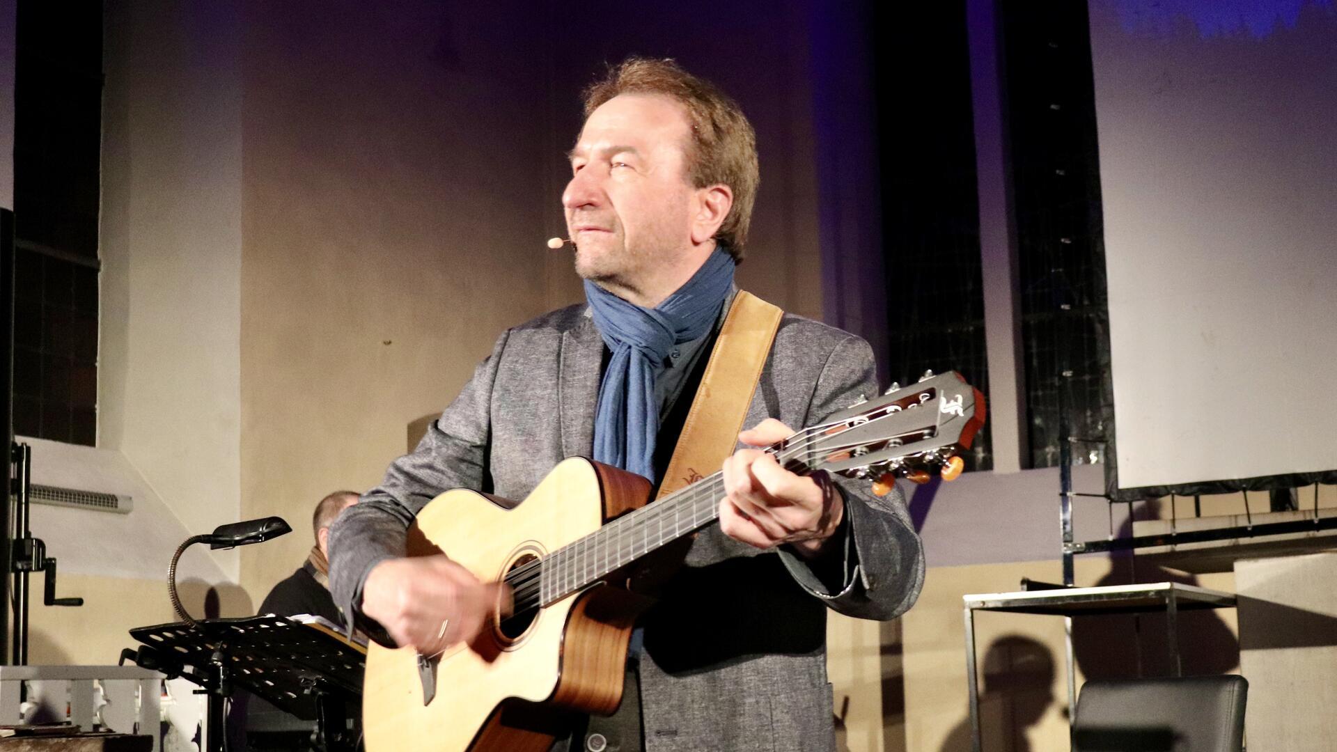 Liedermacher Clemens Bittlinger in Kirchtimke