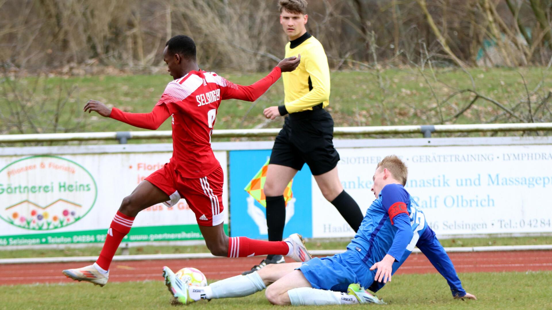 Lösbare Aufgaben: Während Selsingens Yousif Ramadan in Fintau spielt, erwartet Tetje Neumann (rechts) mit dem FC Alfstedt/Ebersdorf den FC Nordheide. .