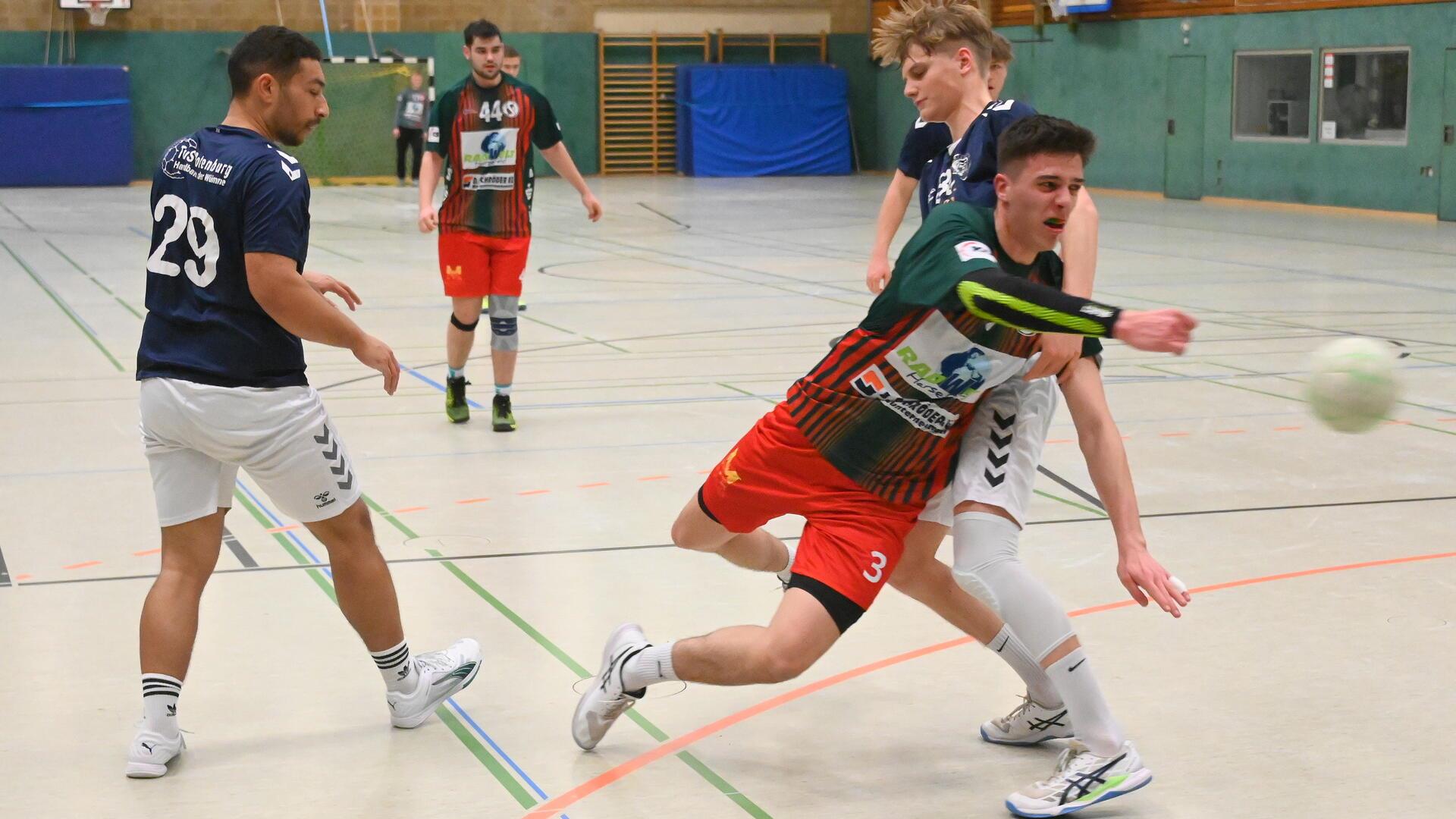 Bremervörder Reserve verliert das Landkreisduell Luca Todisco erzielte vier Tore bei der Heimniederlage gegen Rotenburg III.