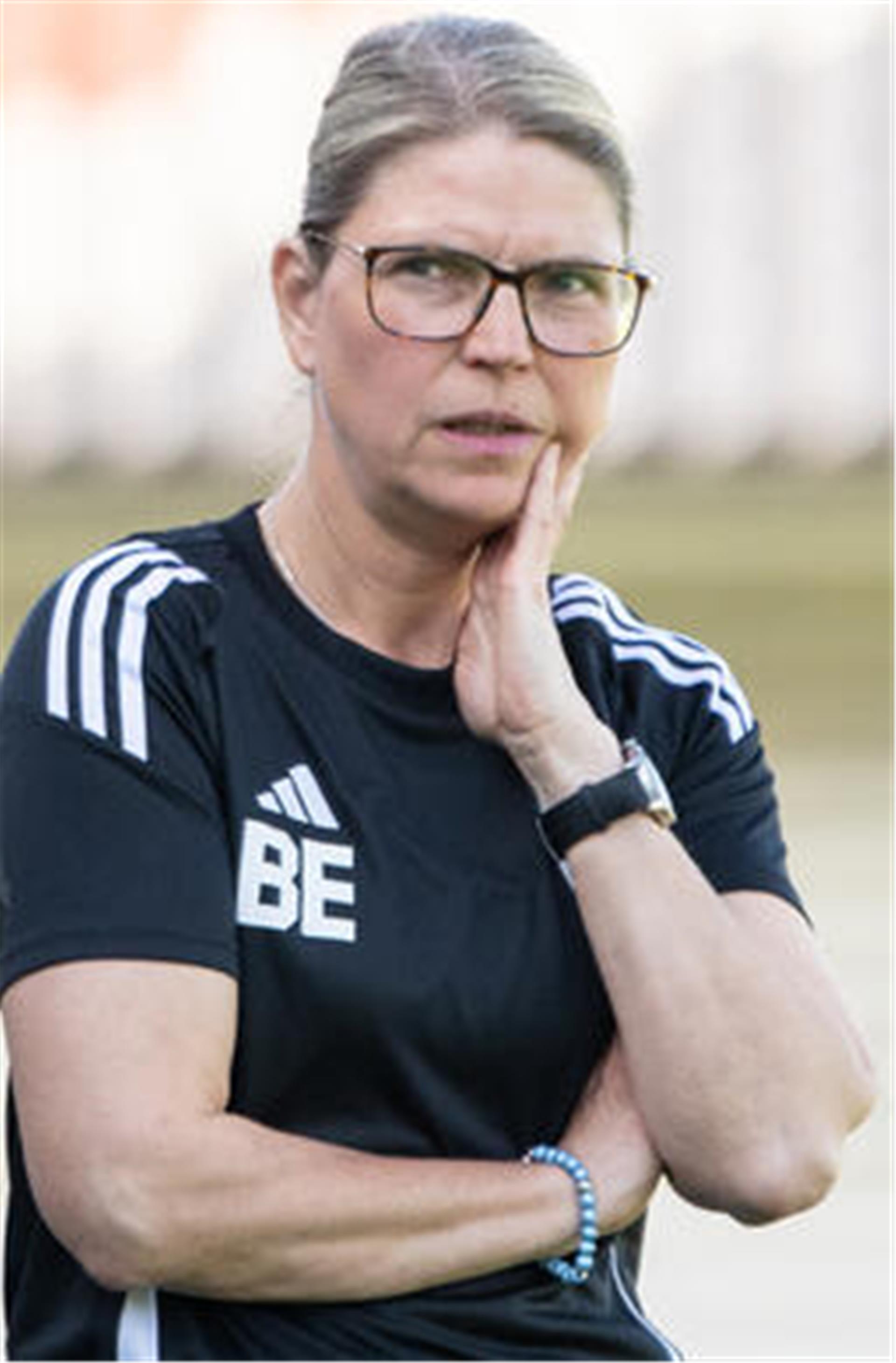 MTV-Trainerin Britta Elmers dürften nach dem Klassenerhalt ihres Teams einige Steine vom Herzen gefallen sein.
