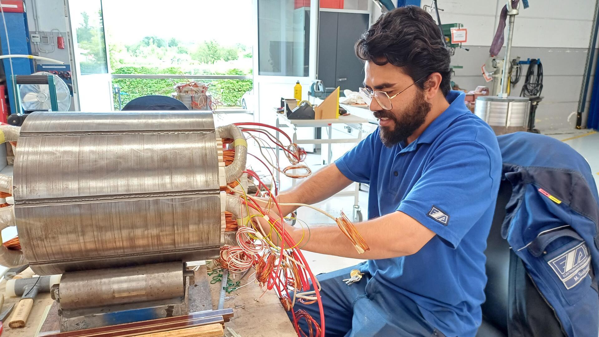 Mahdi Saberi bei der Arbeit in Bremerhaven.