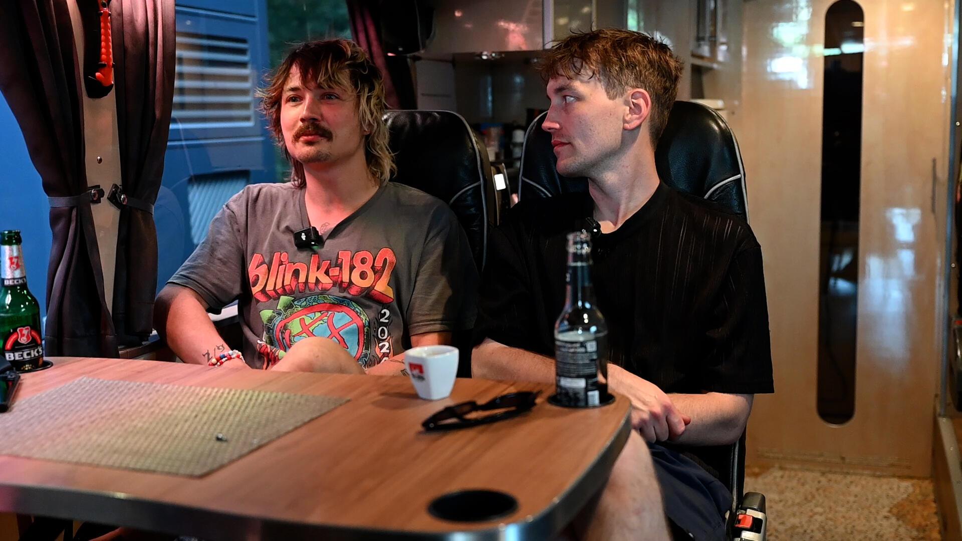 Mario und Moritz berichten vom Leben auf Tour. 