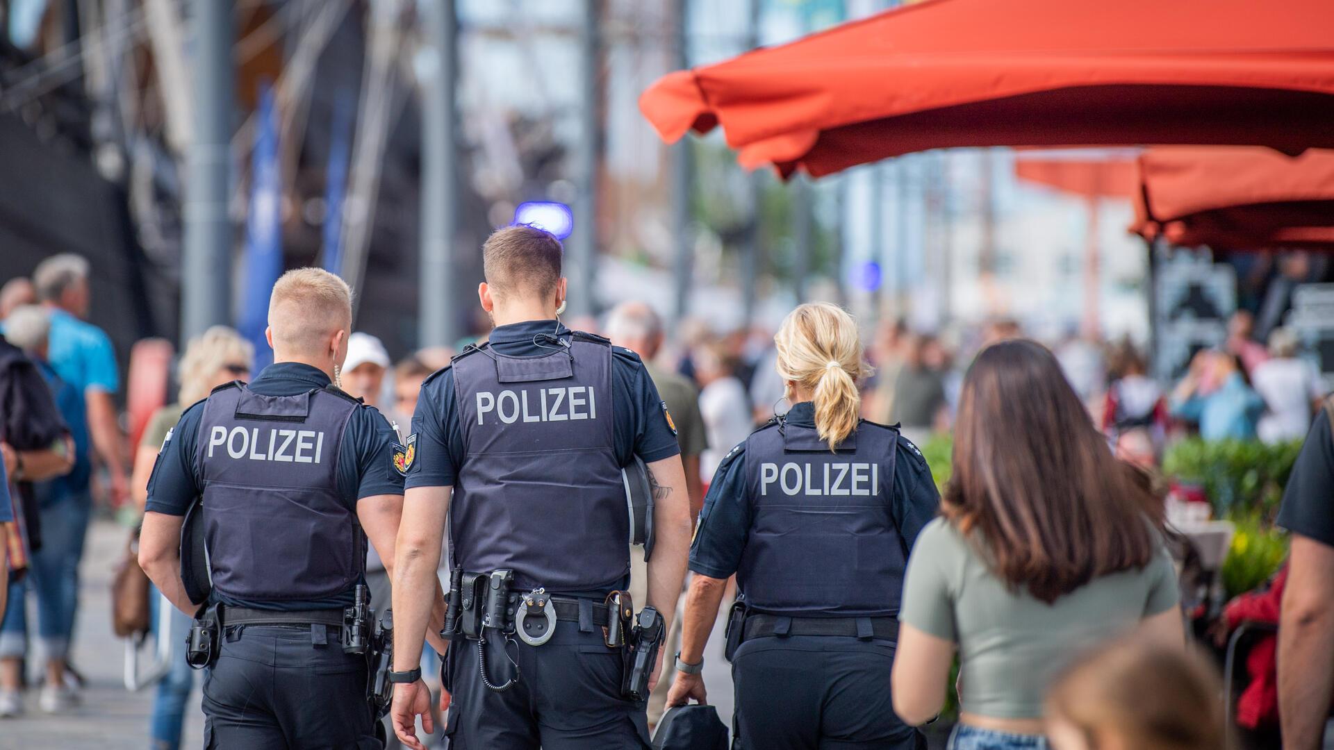 Maritime Tage 2023: Für die Sicherheit patrouilliert die Polizei auf dem Festgelände. Foto: Hartmann