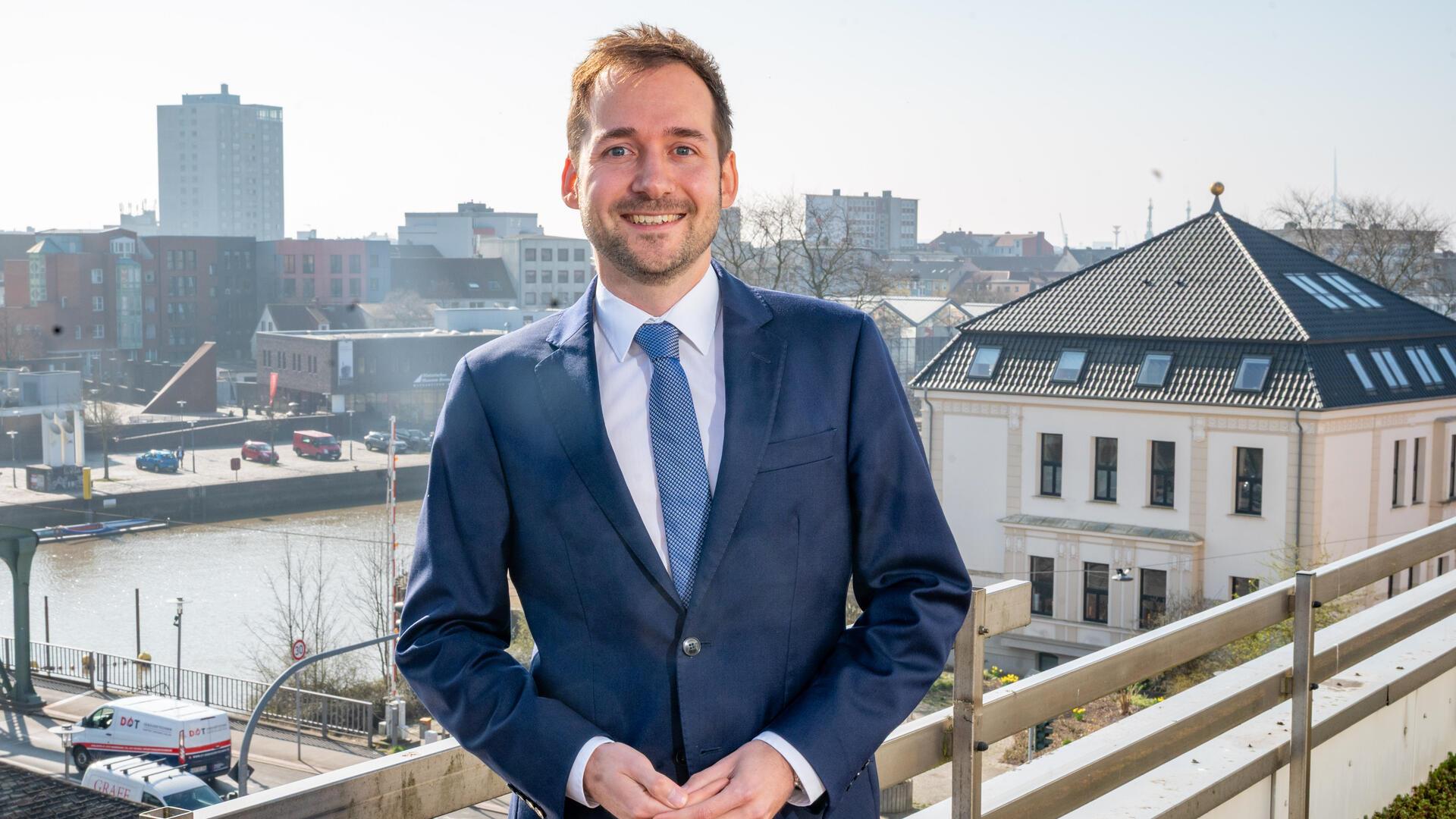Maximilian Charlet ist unser neuer Baustadtrat. Im Interview stellt er sich den Bürgerinnen und Bürgern vor.