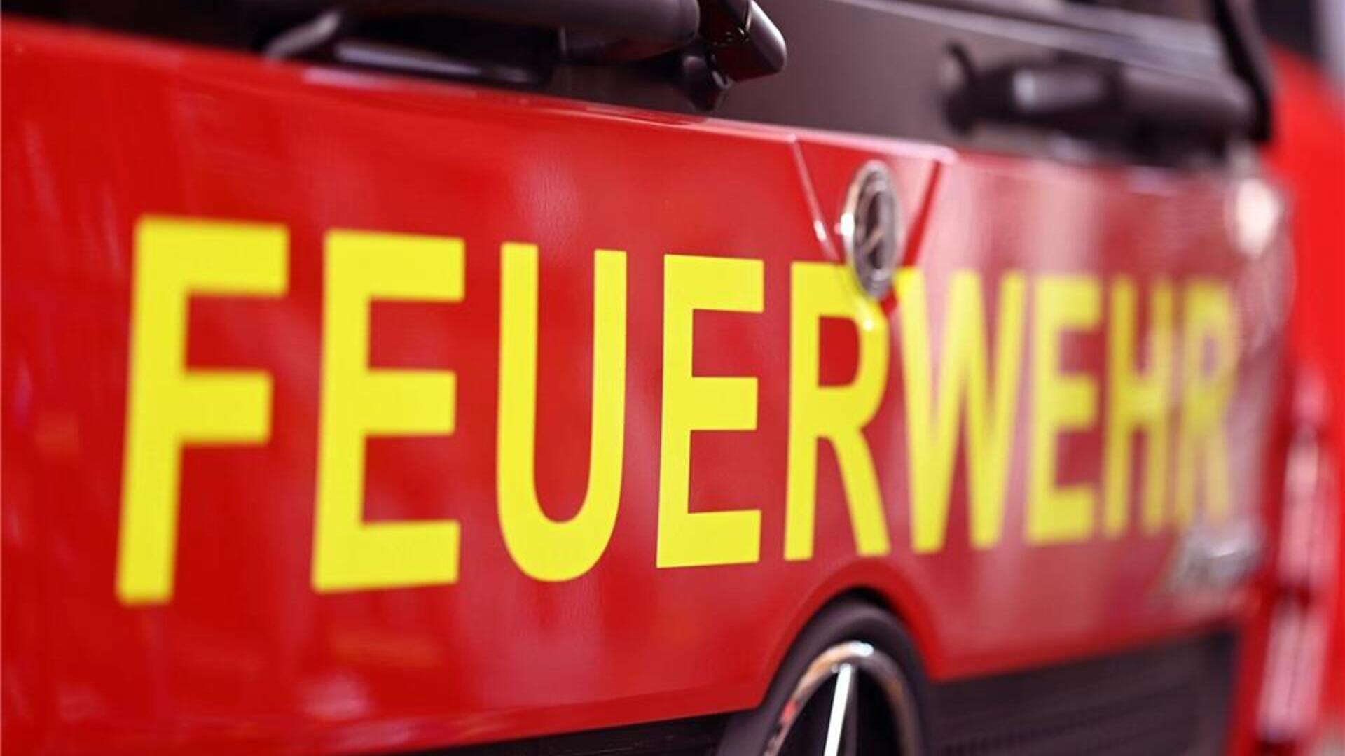 Mehrere Feuerwehren mussten am frühen Samstagmorgen zu einem Brand in Elm ausrücken. 
