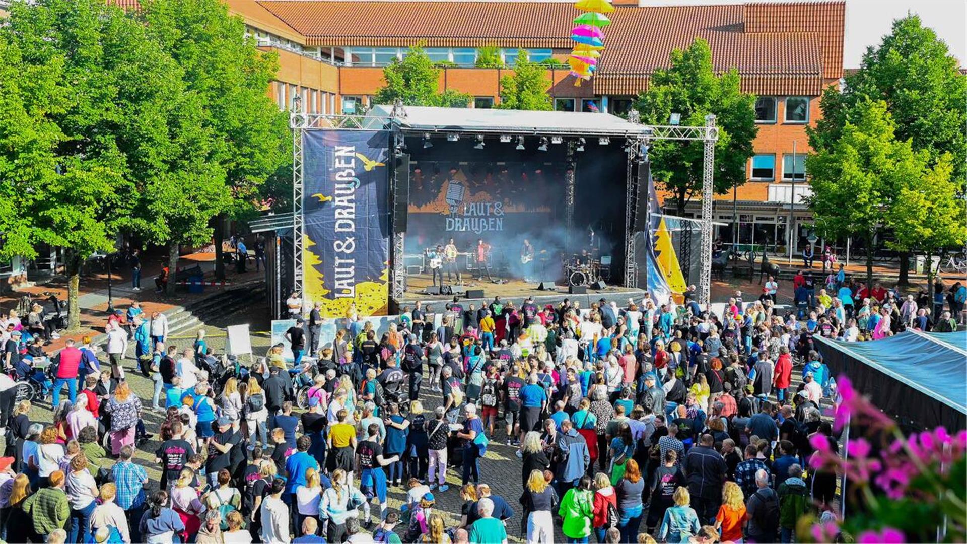 Mehrere tausend Besucher feierten vor zwei Jahren auf dem Rotenburger Pferdemarkt. Das erhoffen sich die Veranstalter auch für das diesjährige Festival.