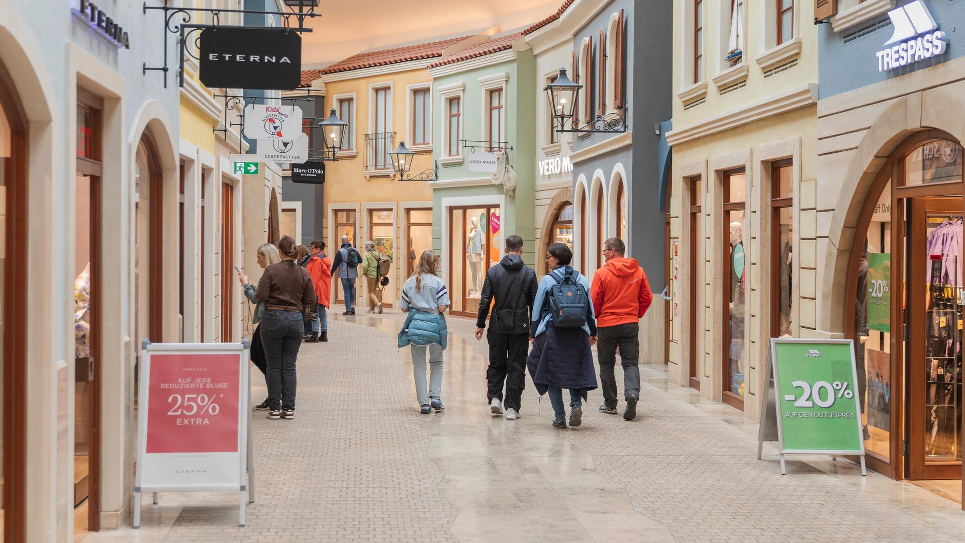 Mieterwechsel im Outlet Bremerhaven: Ein Geschäft geht, ein anderes kommt. Der neue Laden ist besonders für Familien interessant.