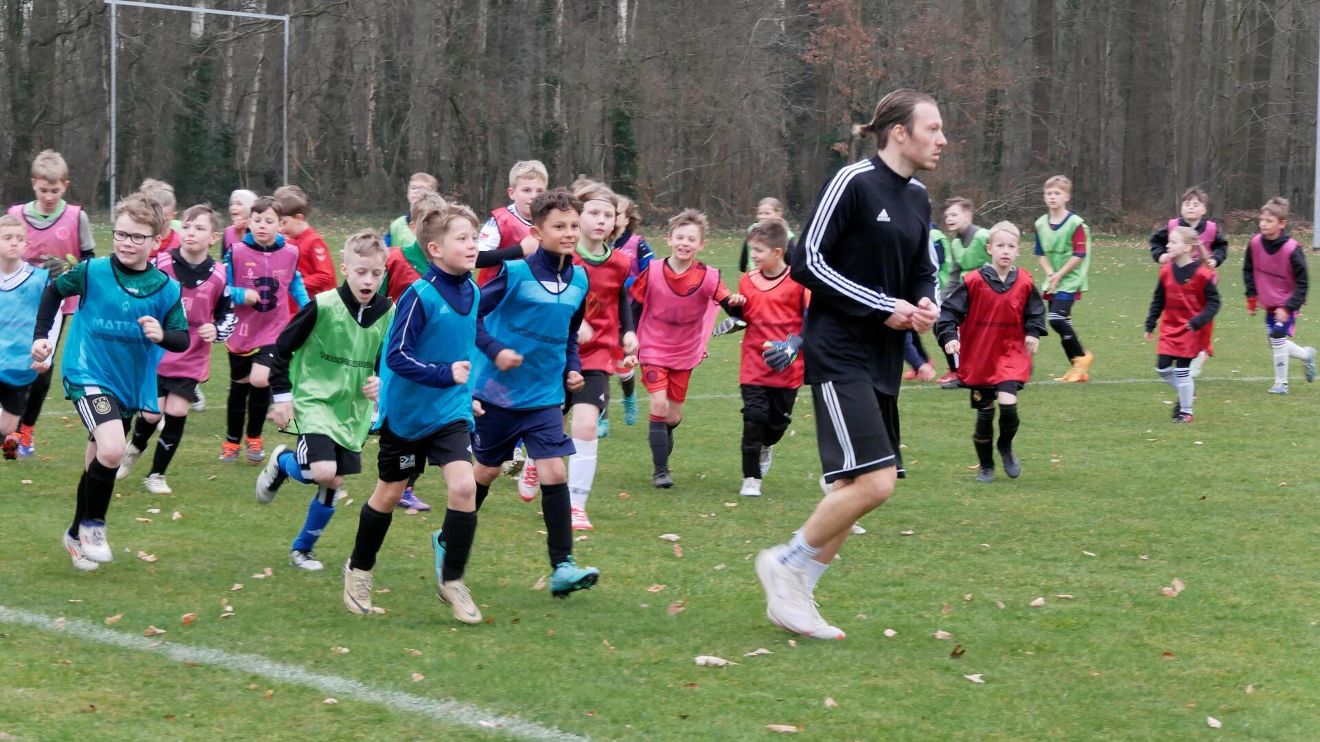 Mika Kraßmann, der ehemalige Oberliga-Spieler beim Heeslingen SC, führt ab März die U10 als Kreisauswahltrainer an.