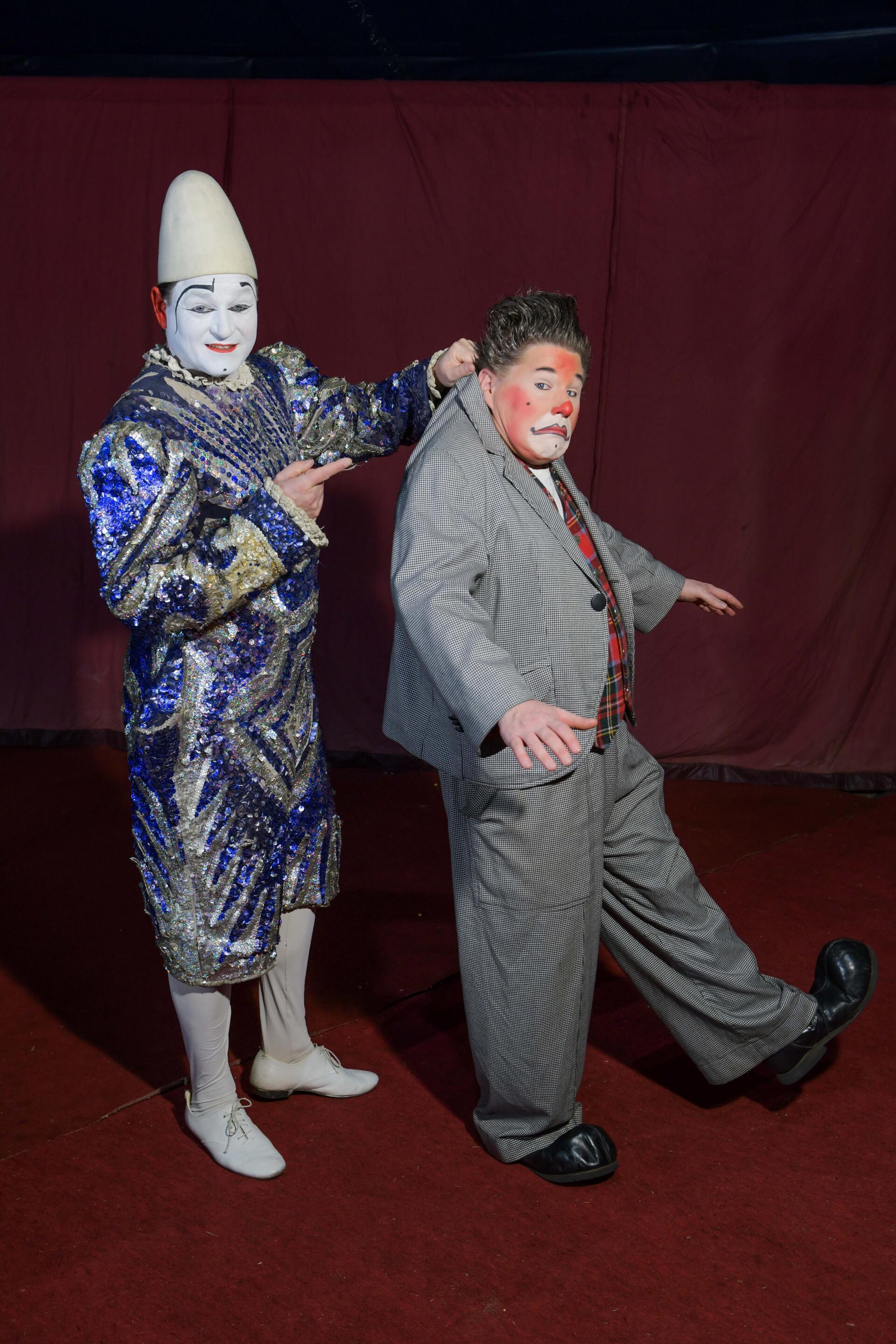 Mit dem Programm „Smile“ wird die besondere Geschichte eines Clowns in Szene gesetzt.
