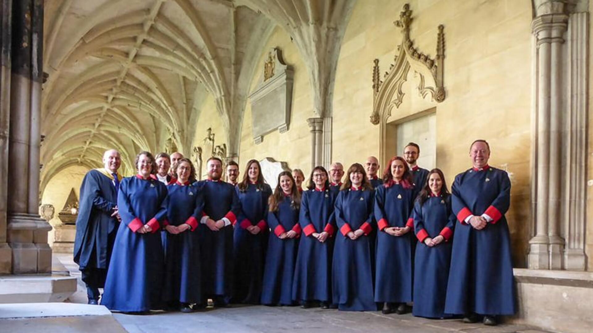 Mit englischen und deutschen Liedern gastiert der Robin Chapel Choir (Edinburgh, Großbritannien) am Sonntag in Sandbostel. Das renommierte Ensemble sang auch während der Krönungsfeierlichkeiten für König Charles.