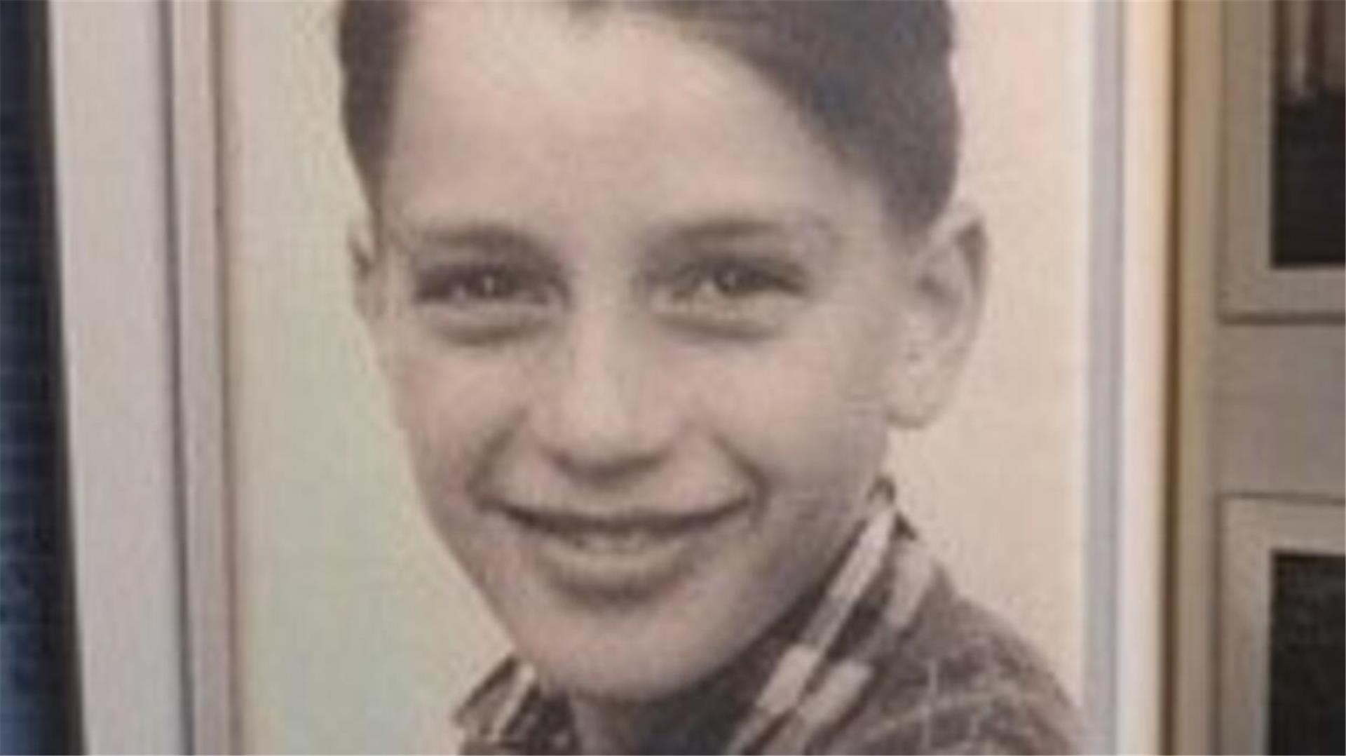 Nur scheinbar unbeschwert: Ein Porträt des Elsdorfer „Pestalozzi-Kindes“ Norbert Henze in seinen Kinder- und Jugendtagen.