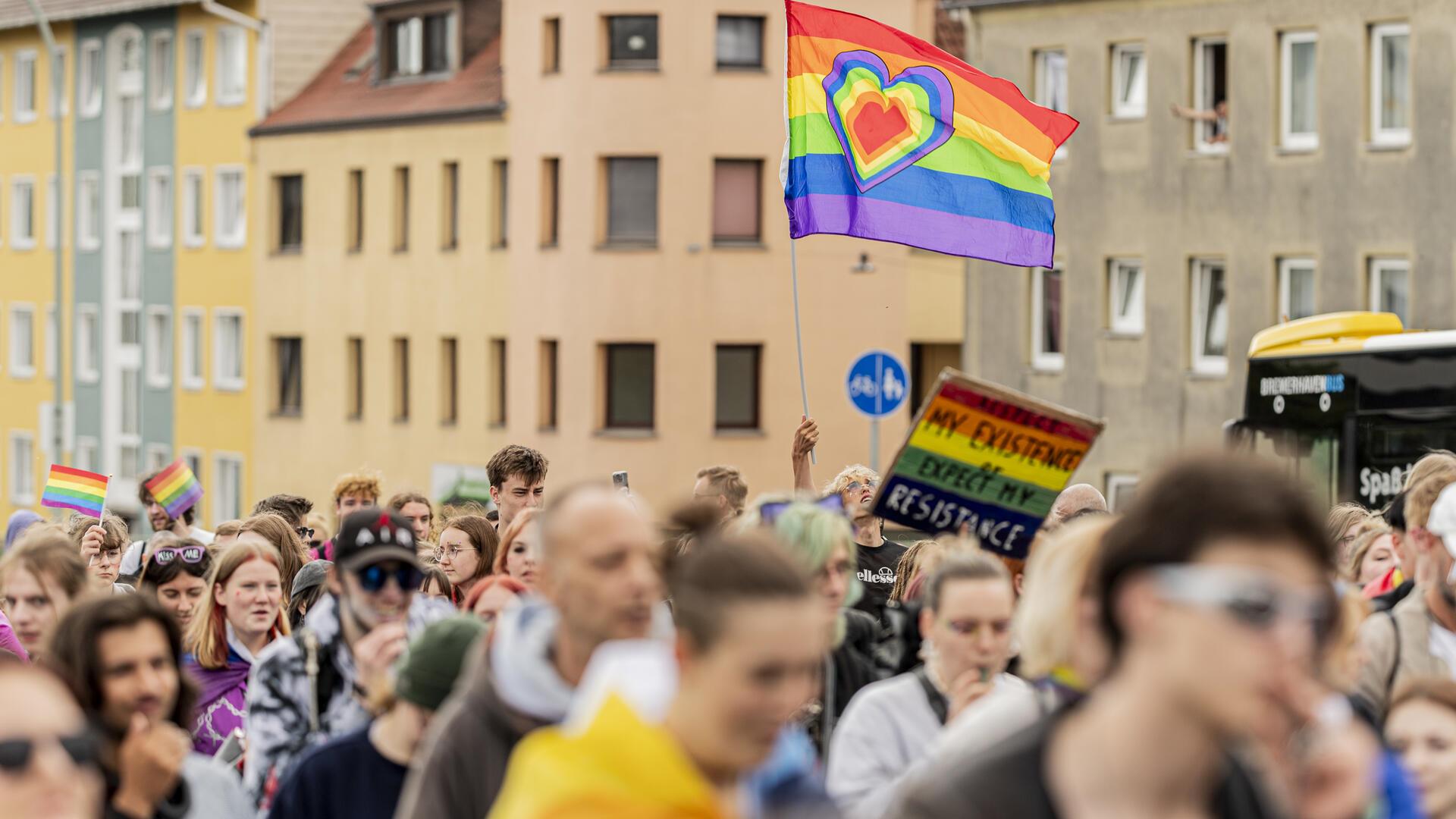 Ob schrill oder schlicht: Alle Stilrichtungen finden beim CSD ihren Platz.